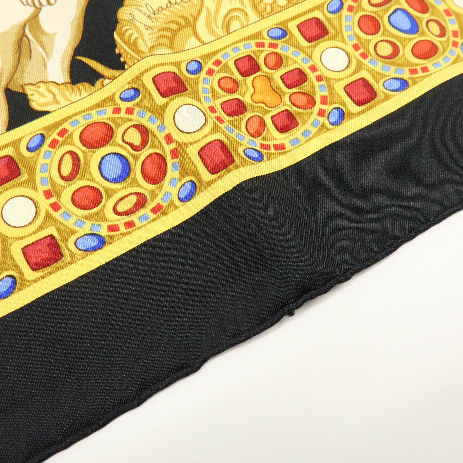 HERMES Carre 90 Silk 100% LE TRIOMPHE DU PALADIN Black Gold