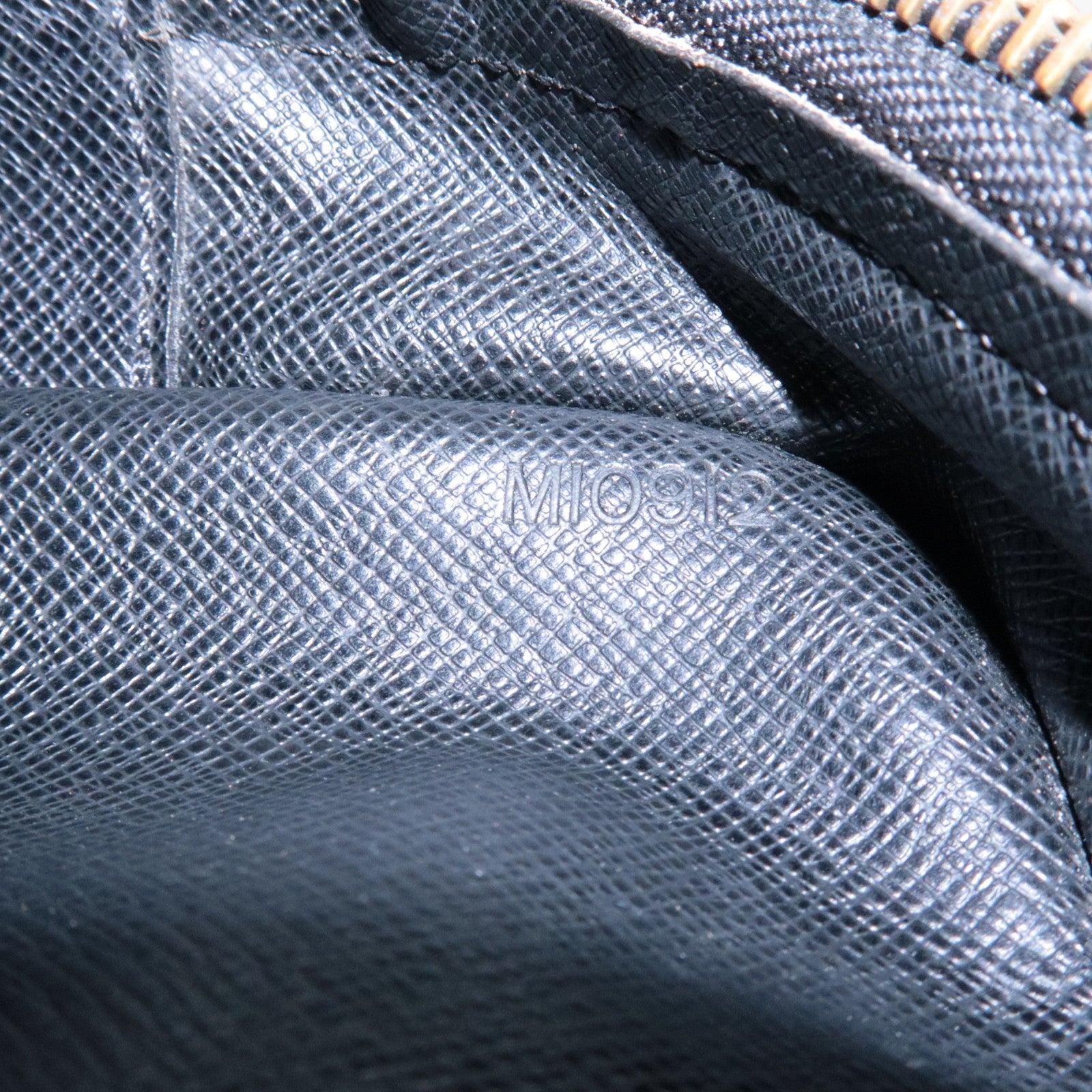 Louis Vuitton Epi Trocadero 27 Shoulder Bag Noir Black M52302