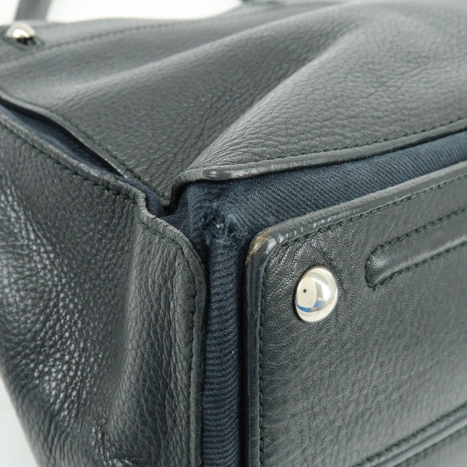 SAINT LAURENT PARIS Muse Two Calf Leather Hand Bag Black 229080