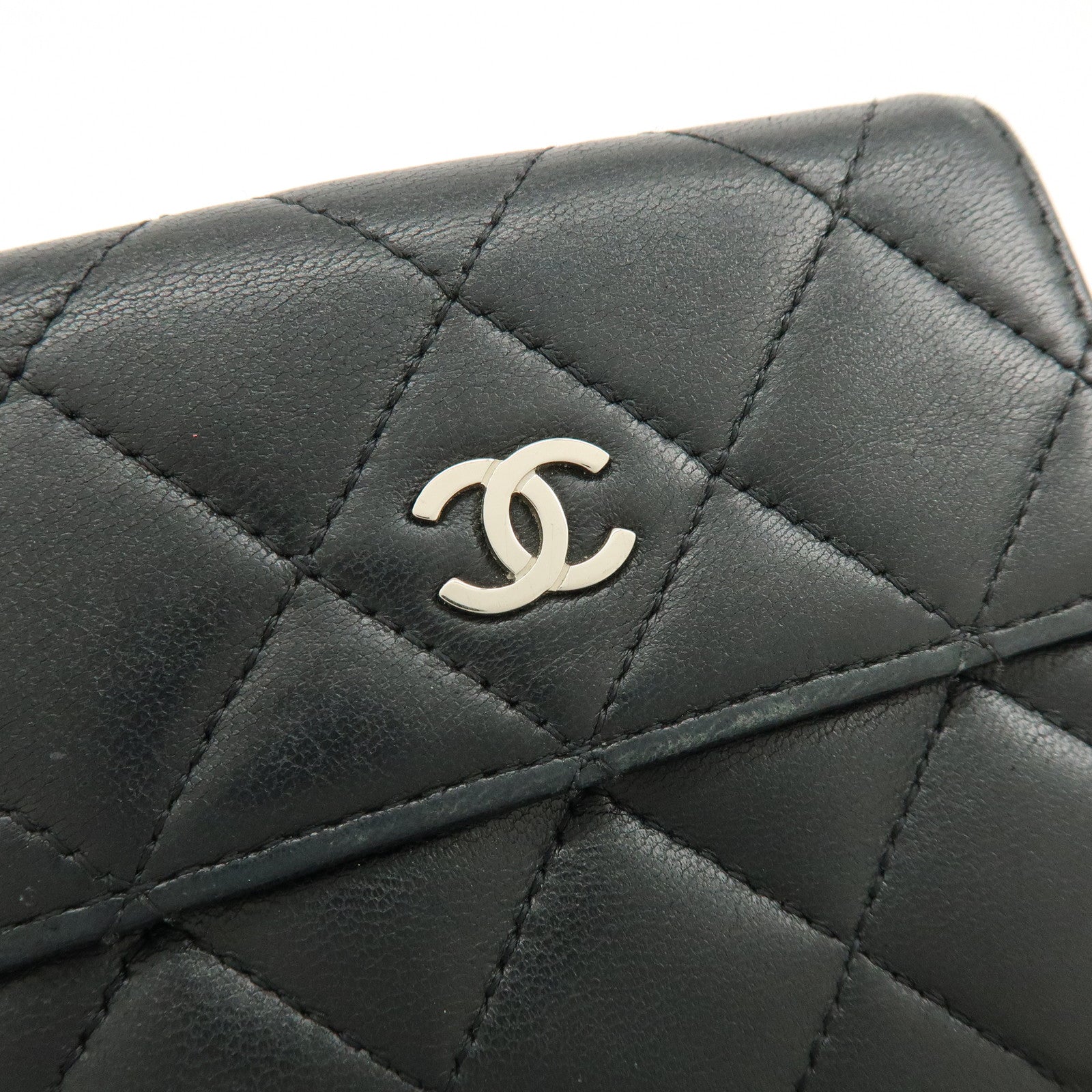 CHANEL Matelasse Lamb Skin Bi-fold Compact Wallet Black A48980