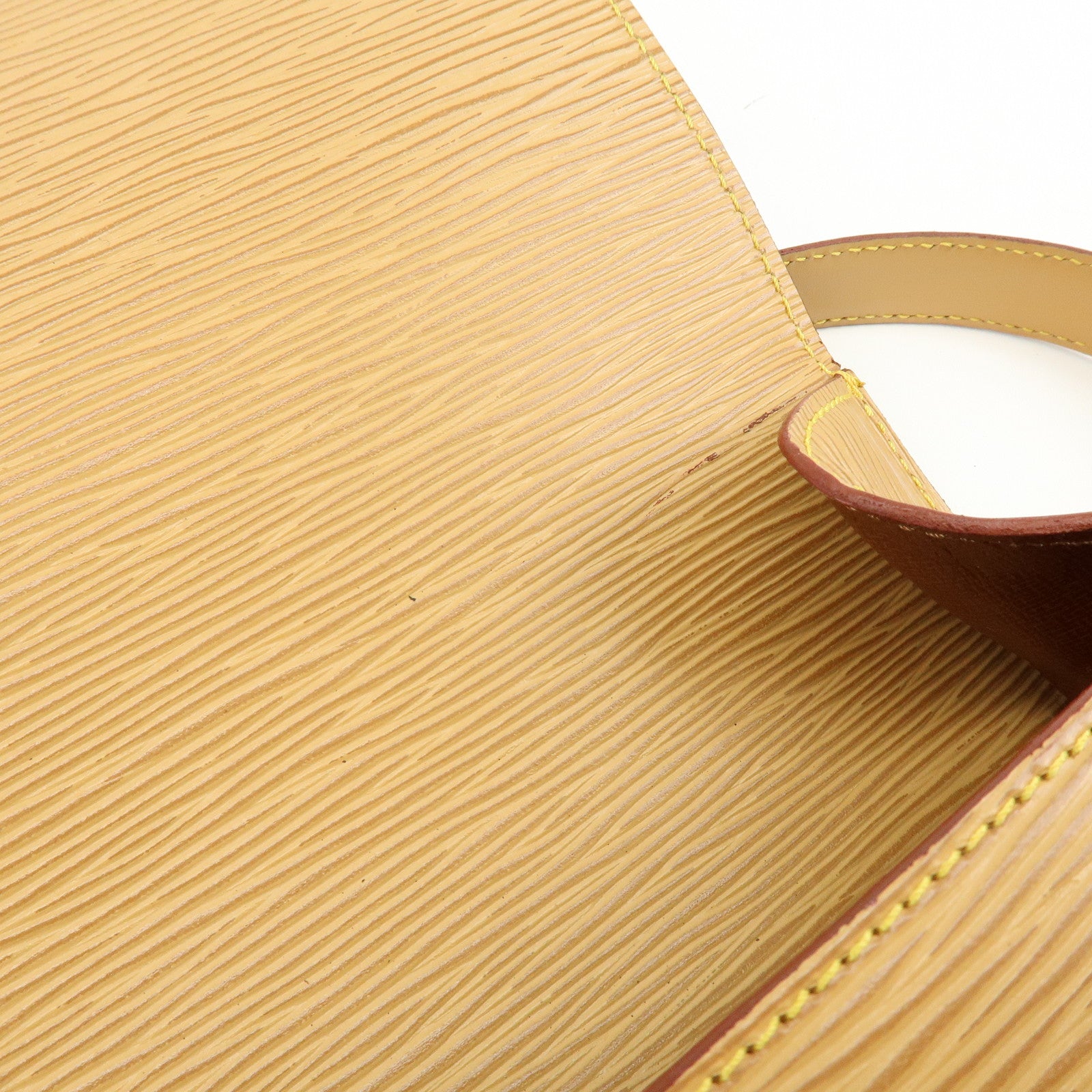 Louis Vuitton Epi Saint Cloud Shoulder Bag Winnipeg Beige M52196