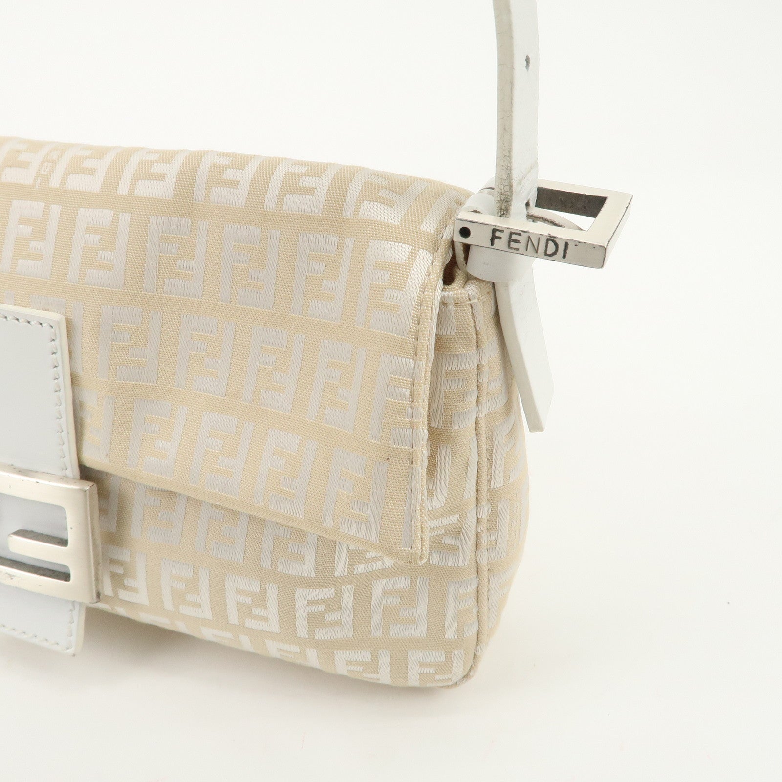 FENDI Mamma Baguette Zucchino Leather Shoulder Bag White 8BR000