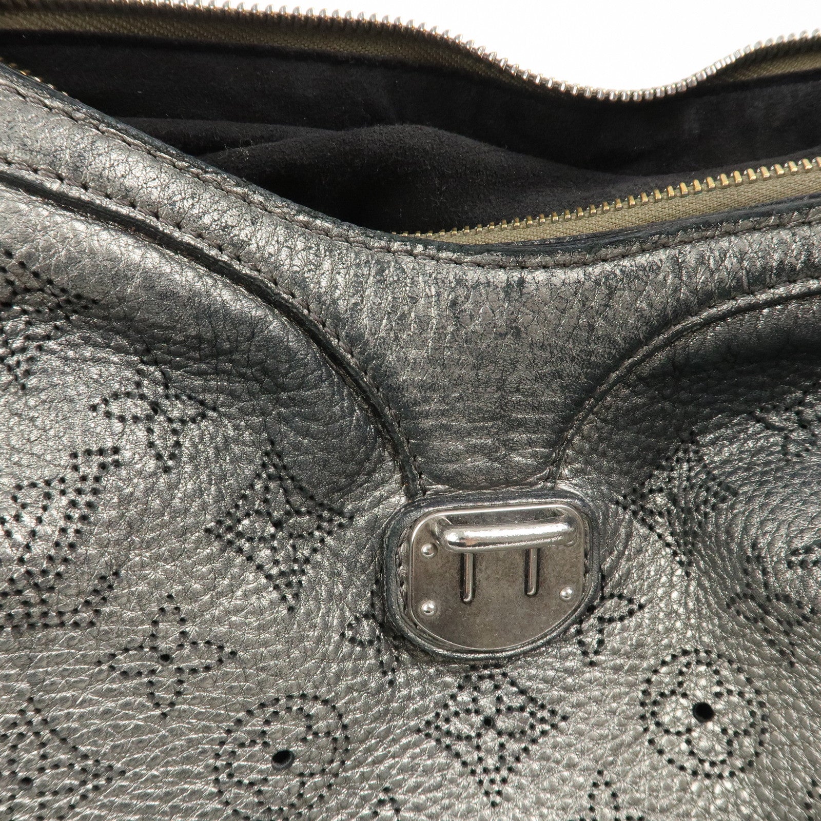 Louis Vuitton Monogram Mahina XS Shoulder Bag Argent M95718