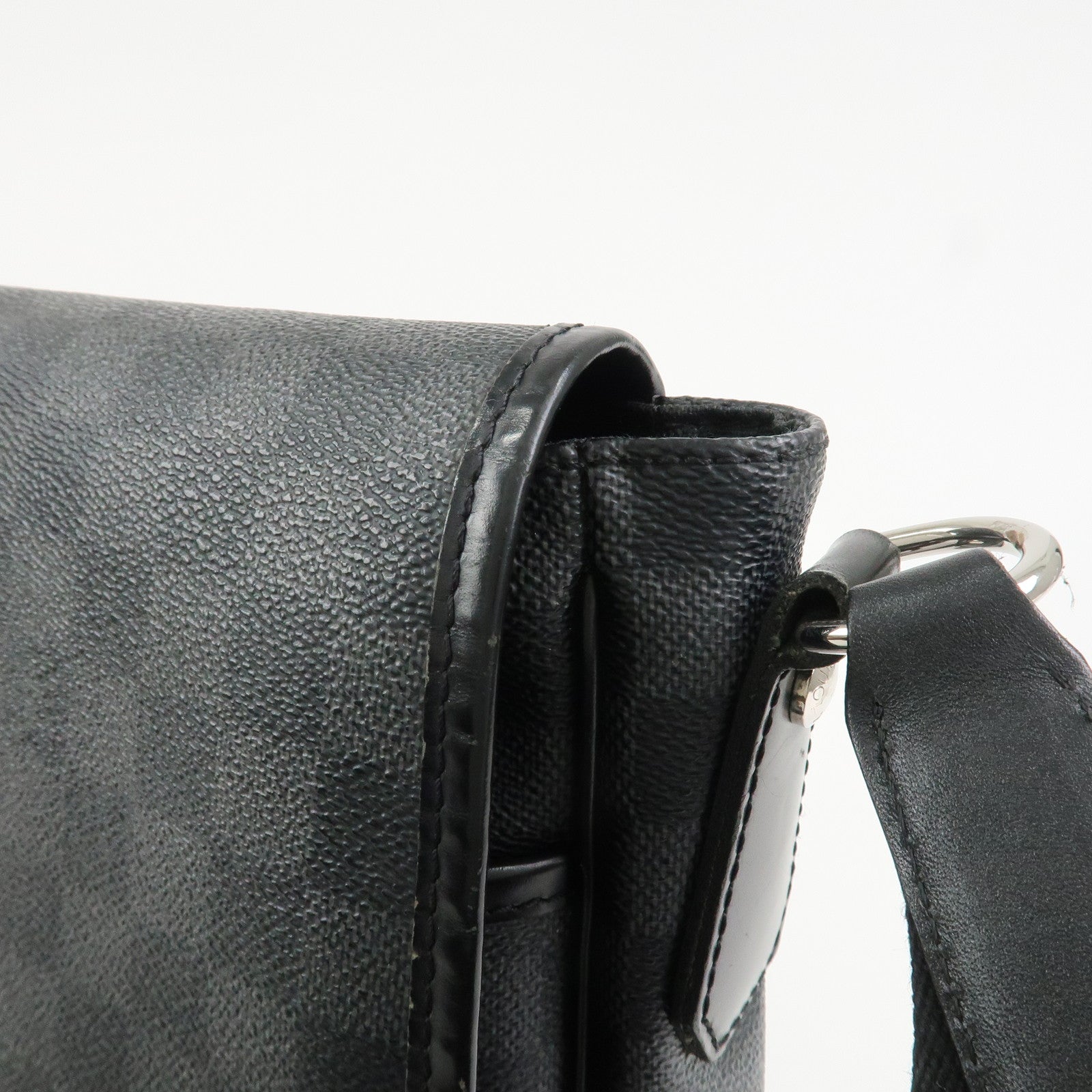 Louis Vuitton Damier Graphite Daniel MM Shoulder Bag N58029