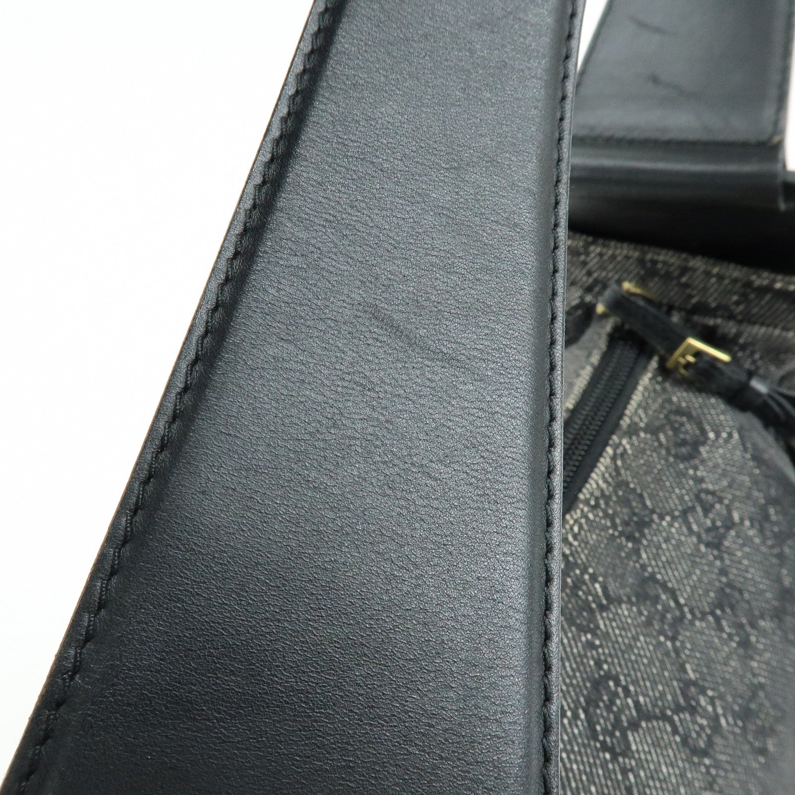 GUCCI GG Canvas Leather Shoulder Bag Black