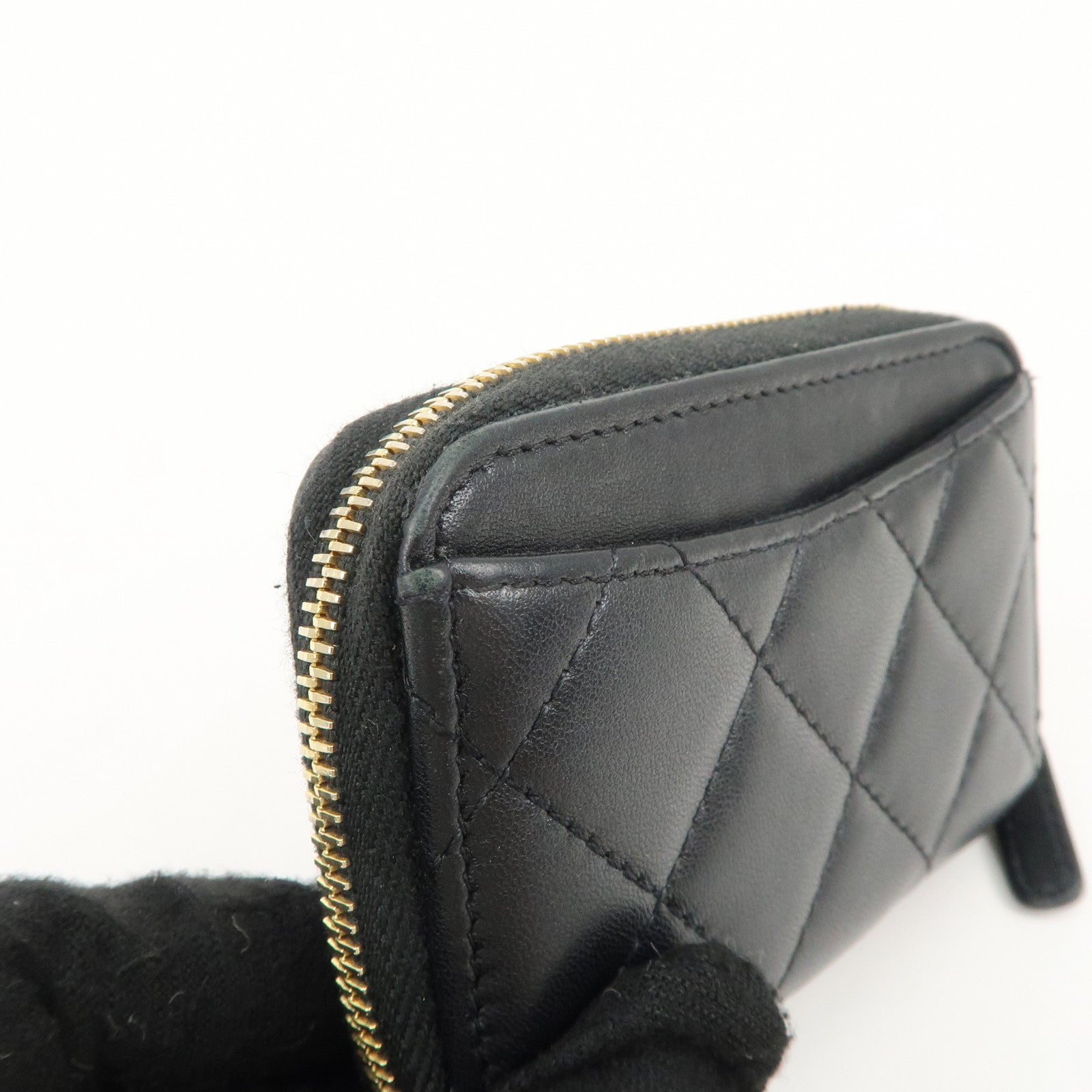 CHANEL Matelasse Lamb Skin Round Zippy Coin Case Black A84511 Used
