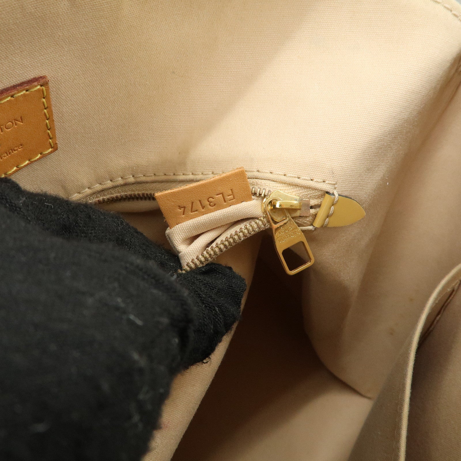Louis Vuitton Monogram Verni Lockit PM Hand Bag Dune M90251 Used