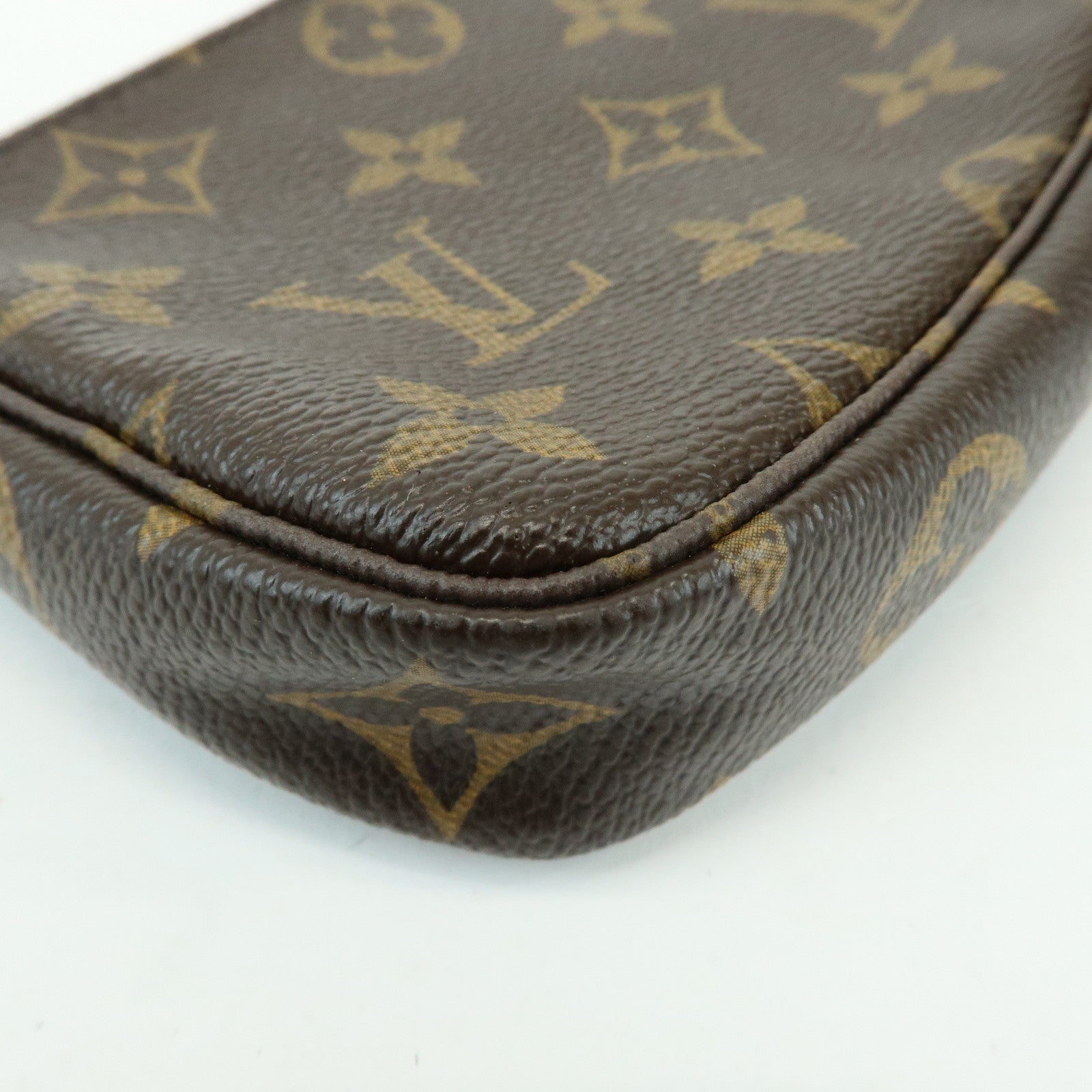 Louis Vuitton Monogram T&B Mini Pochette Accessoires Pouch M60153