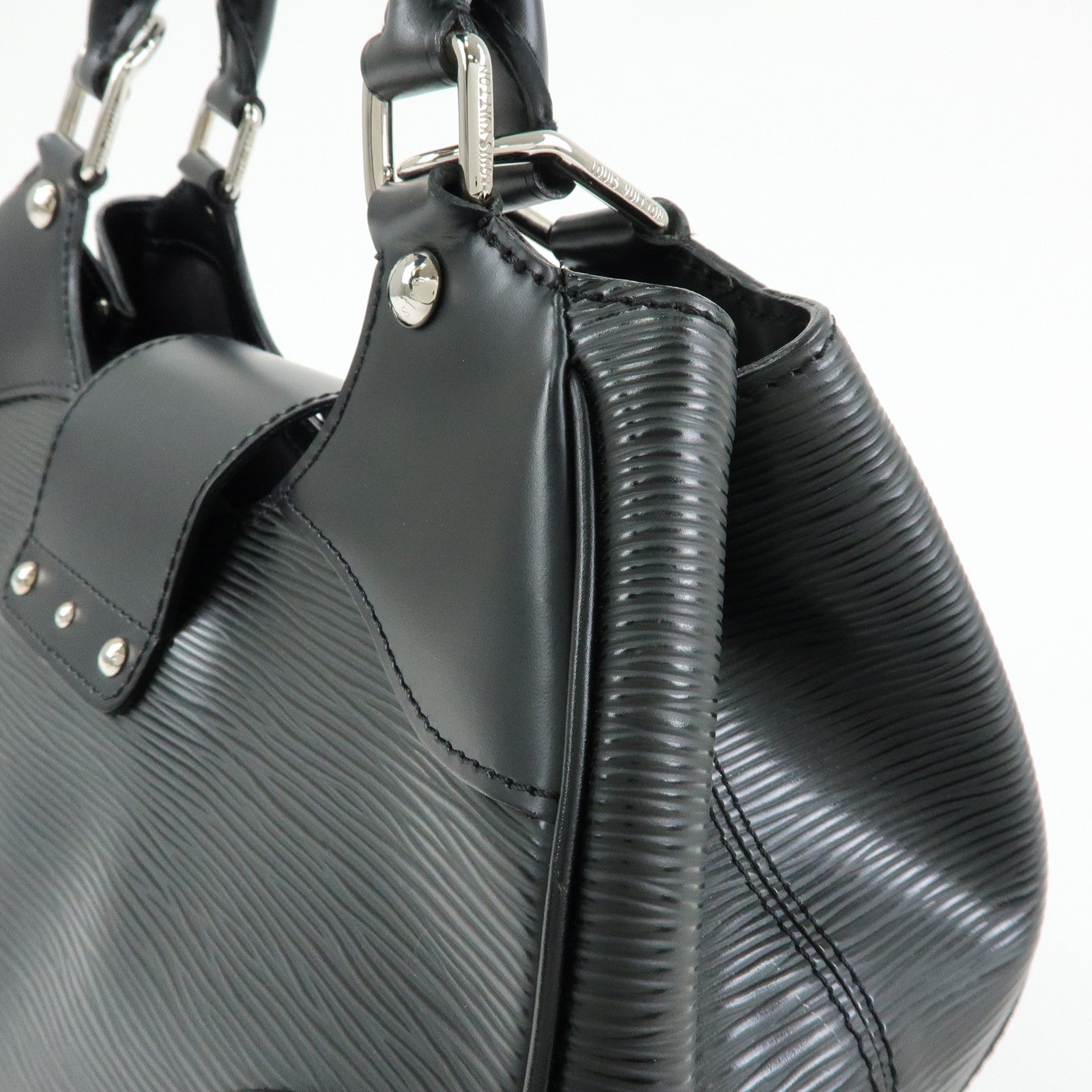Louis Vuitton Epi Leather Sac Montaigne Hand Bag Noir M59302