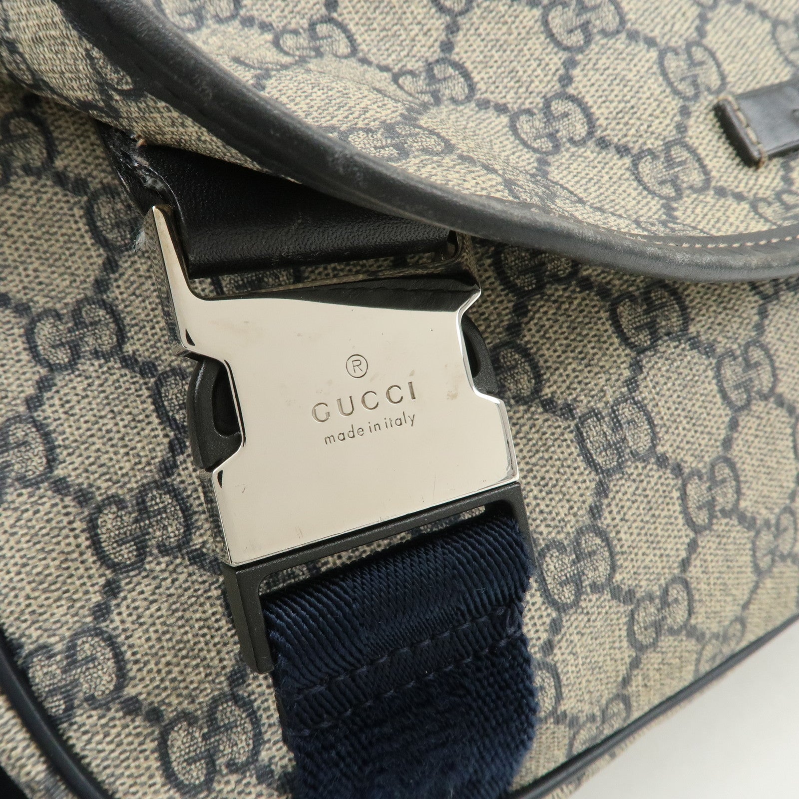 GUCCI GG Supreme Shoulder Bag Messenger Bag Beige Navy 201732
