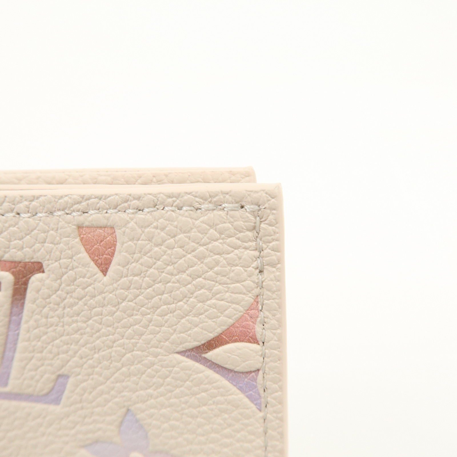 Louis Vuitton Monogram Empreinte Couverture de Passeport NM M25917