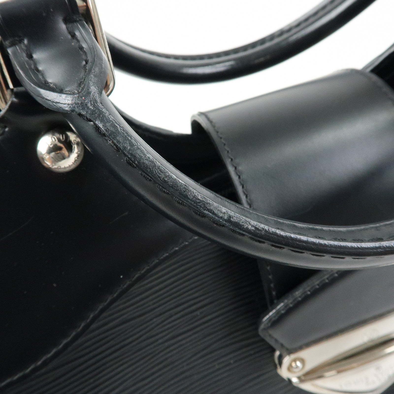 Louis Vuitton Epi Leather Sac Montaigne Hand Bag Noir Black M59302