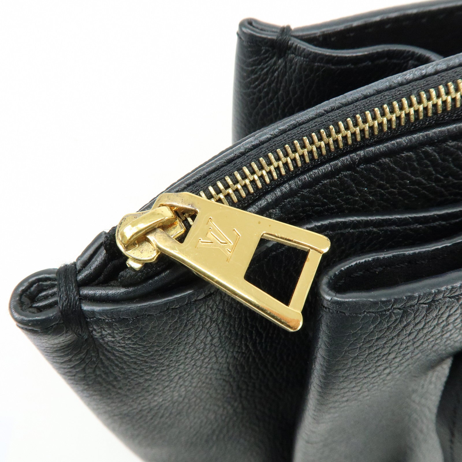 Louis Vuitton Lock Me Calf Leather Hand Bag Noir Black M54569