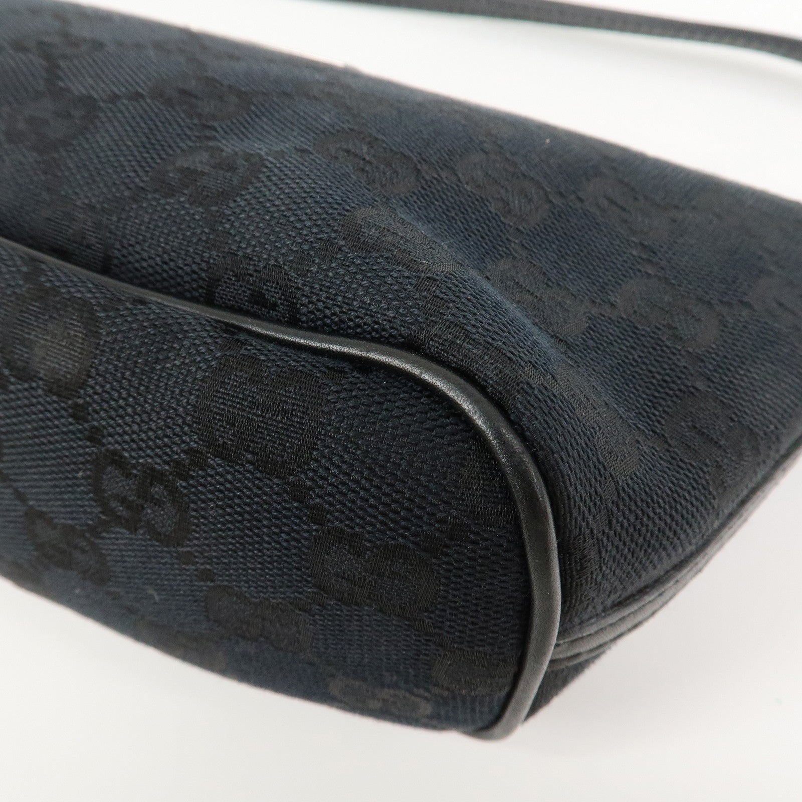 GUCCI GG Canvas Leather Accessory Pouch Hand Bag Black 039.1103