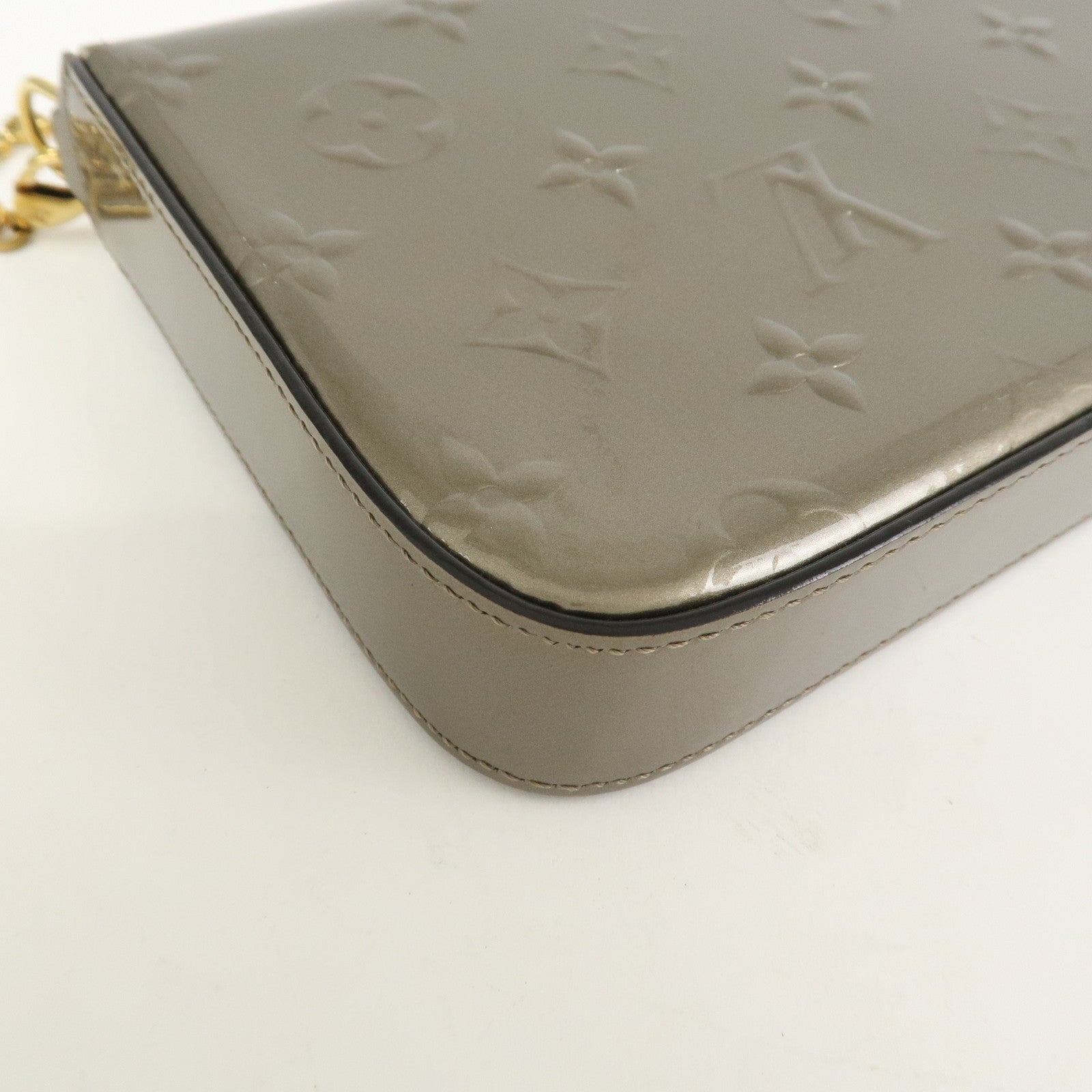 Louis Vuitton Monogram Vernis Leather Pochette Felicie M68648
