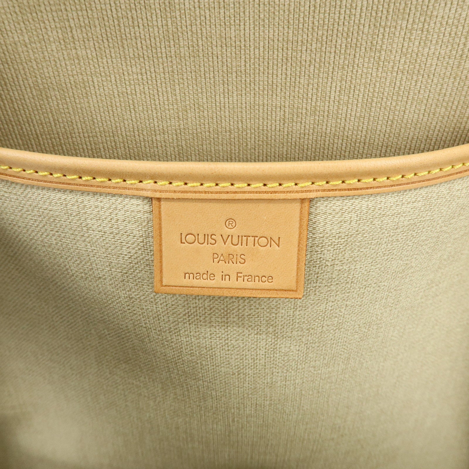 Louis Vuitton Monogram Excursion Shoes Case Hand Bag M41450