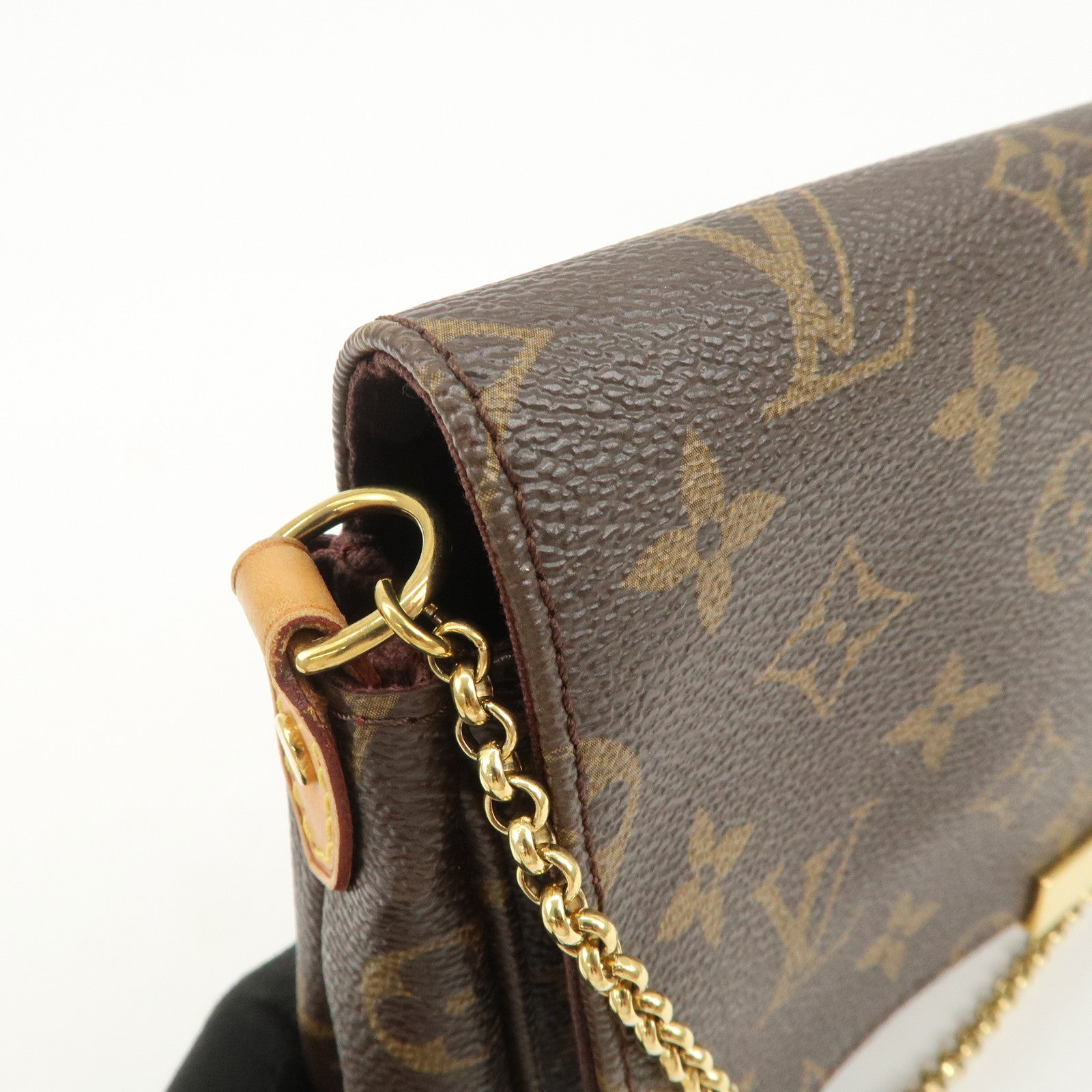 Louis Vuitton Monogram Favorite MM Shoulder Bag Brown M40718