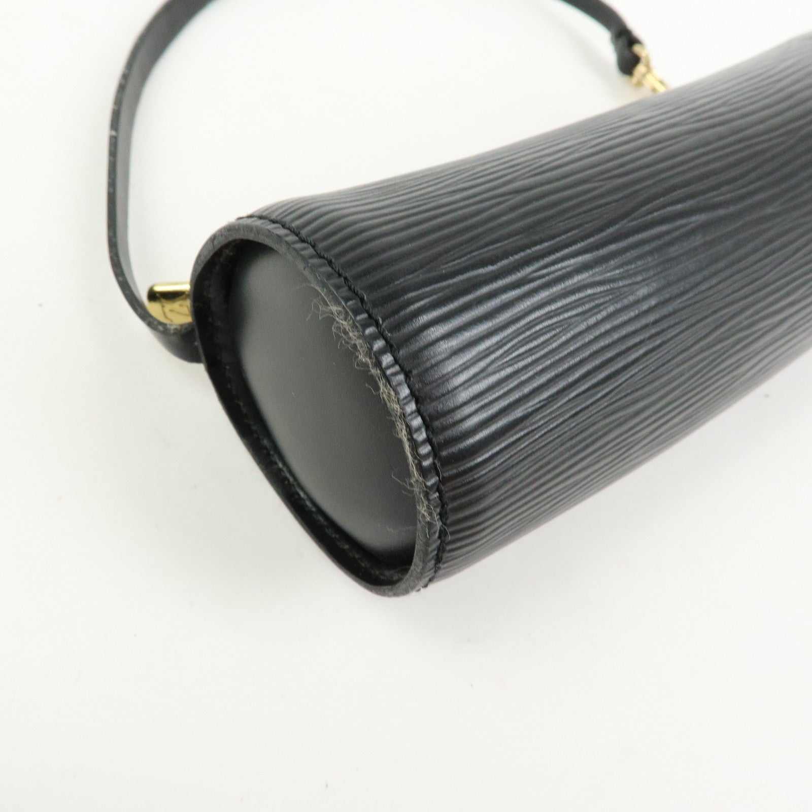 Louis Vuitton Epi Leather Mini Pouch For Soufflot Hand Bag Noir