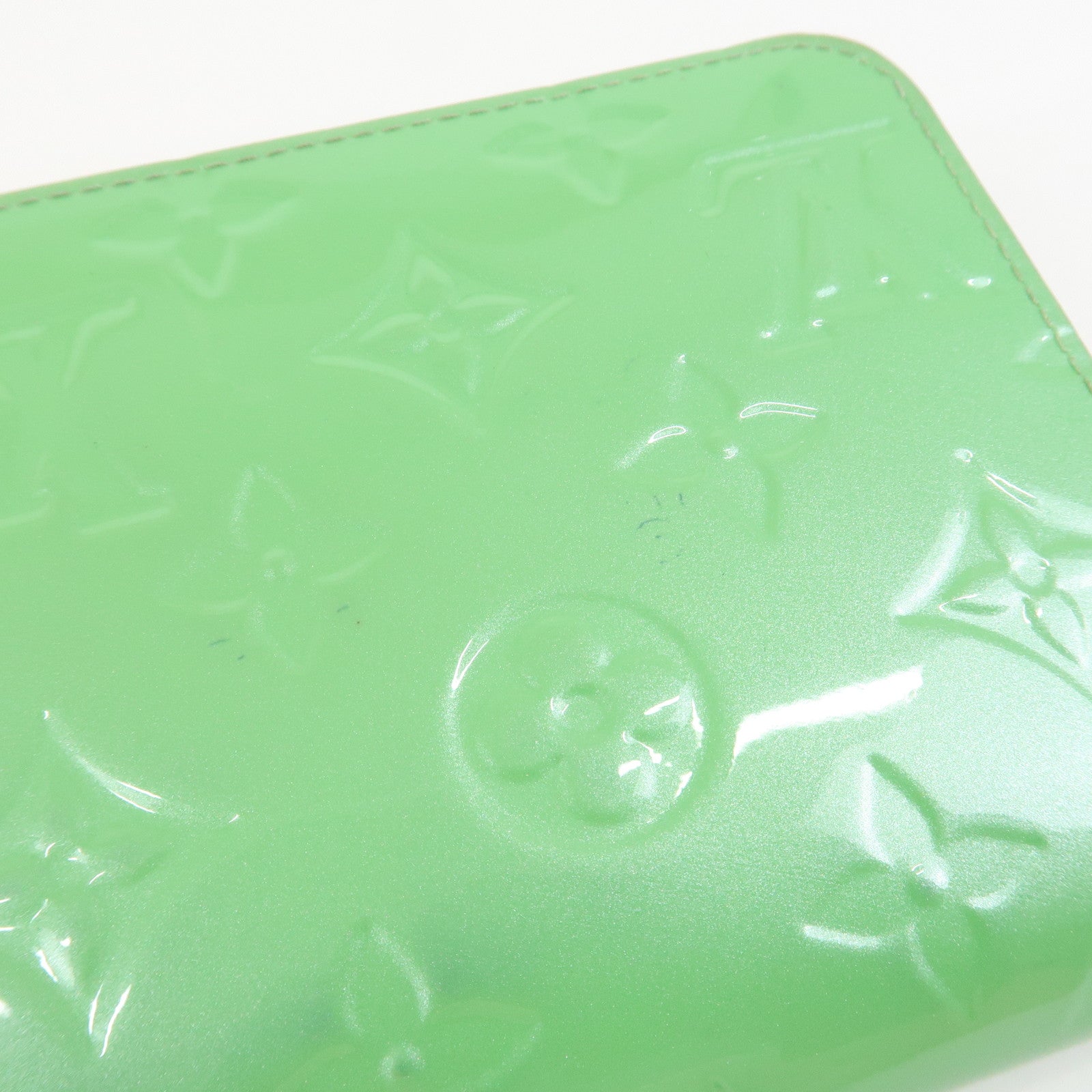 Louis Vuitton Monogram Vernis Zippy Wallet Gummy Apple M82065