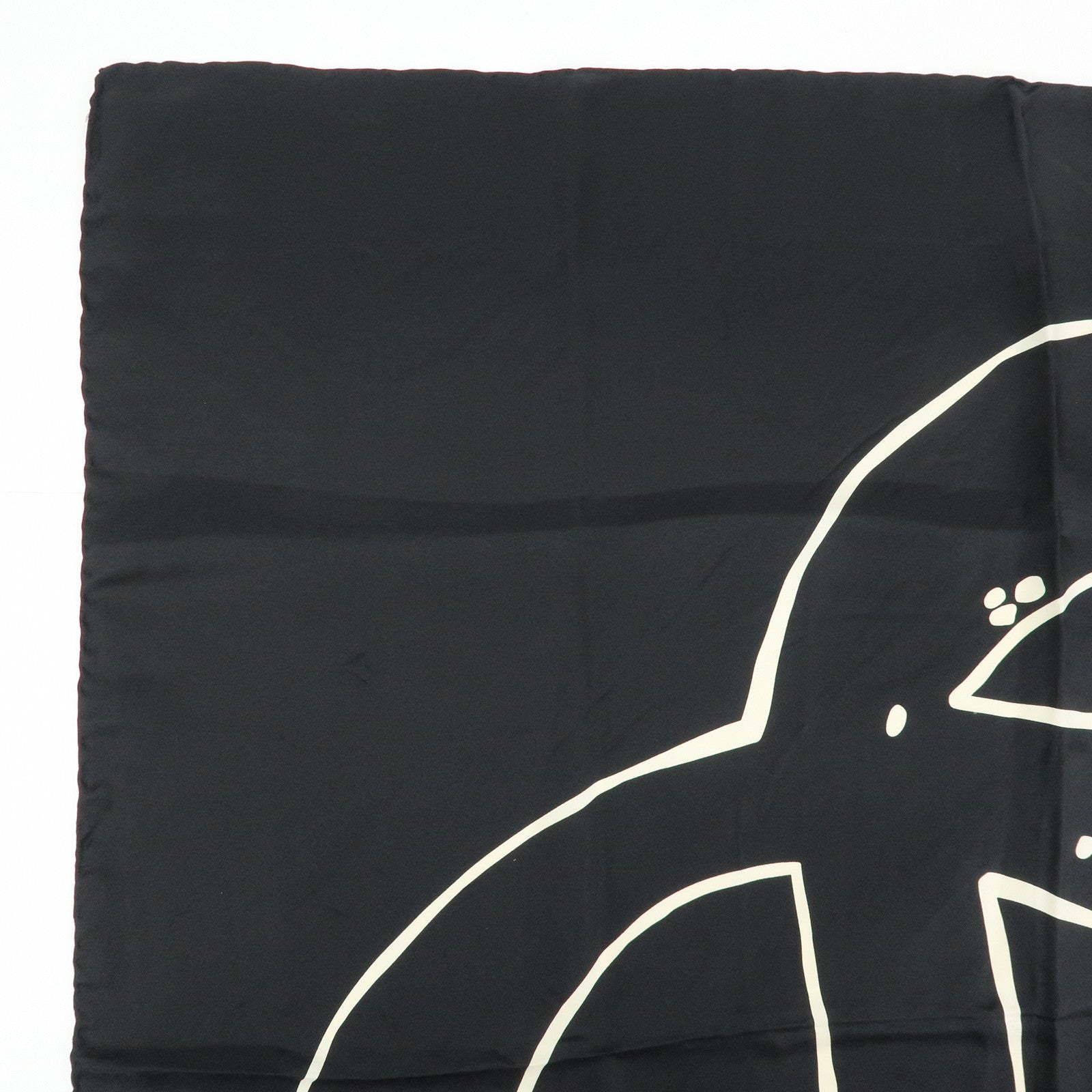 Louis Vuitton Silk 100% Pretzel Motif Scarf Black