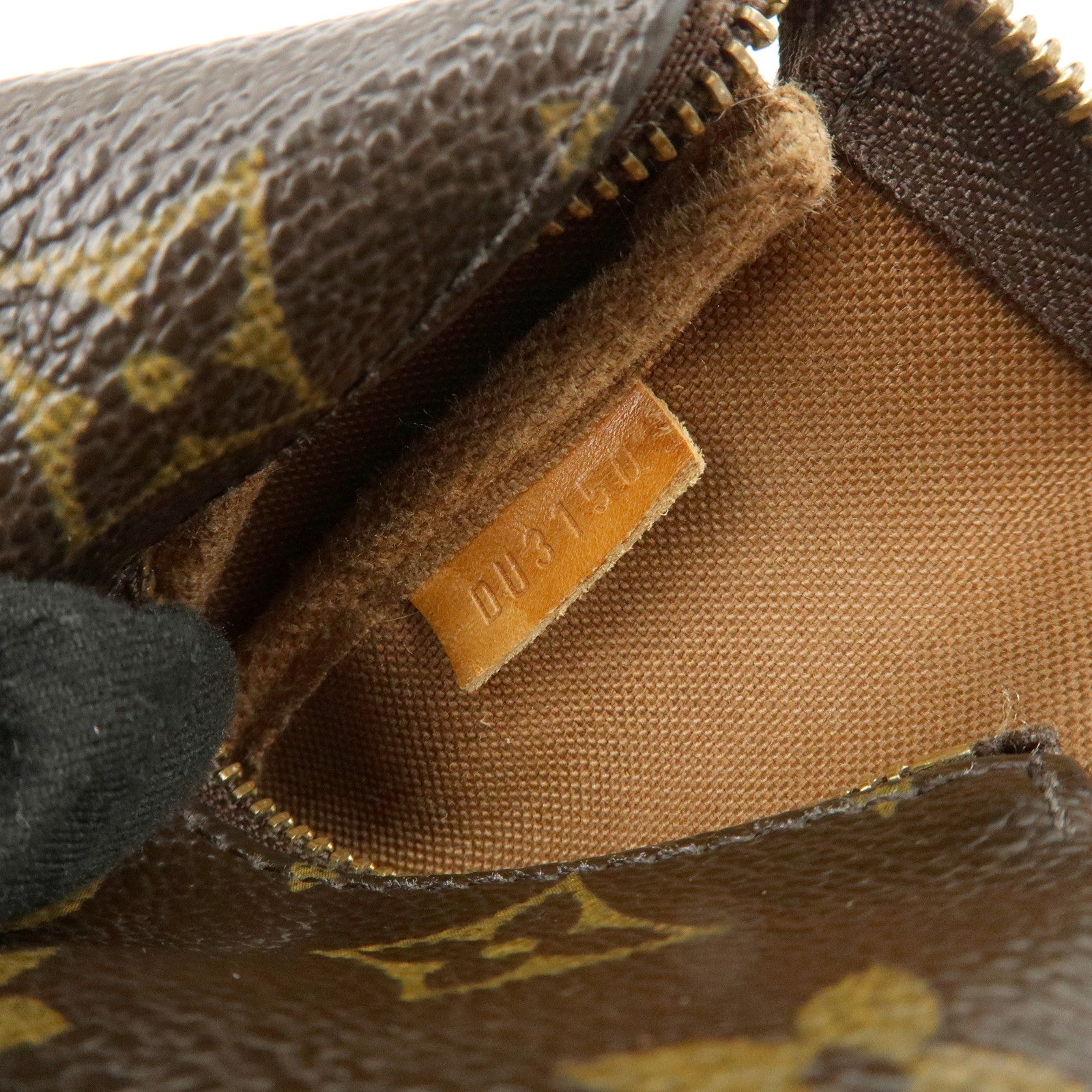 Louis Vuitton Monogram Mini Pochette Accessoires Hand Bag M58009