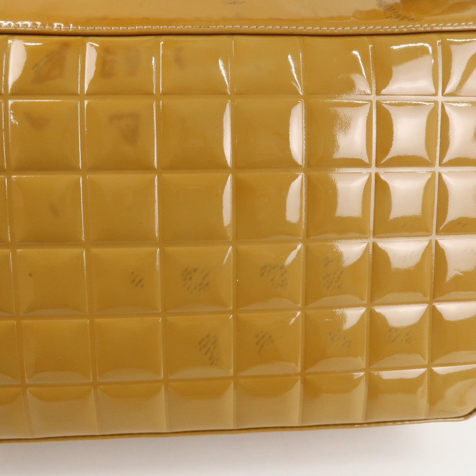 CHANEL COCO Mark Chocolate Bar Patent Leather Shoulder Bag Beige Used