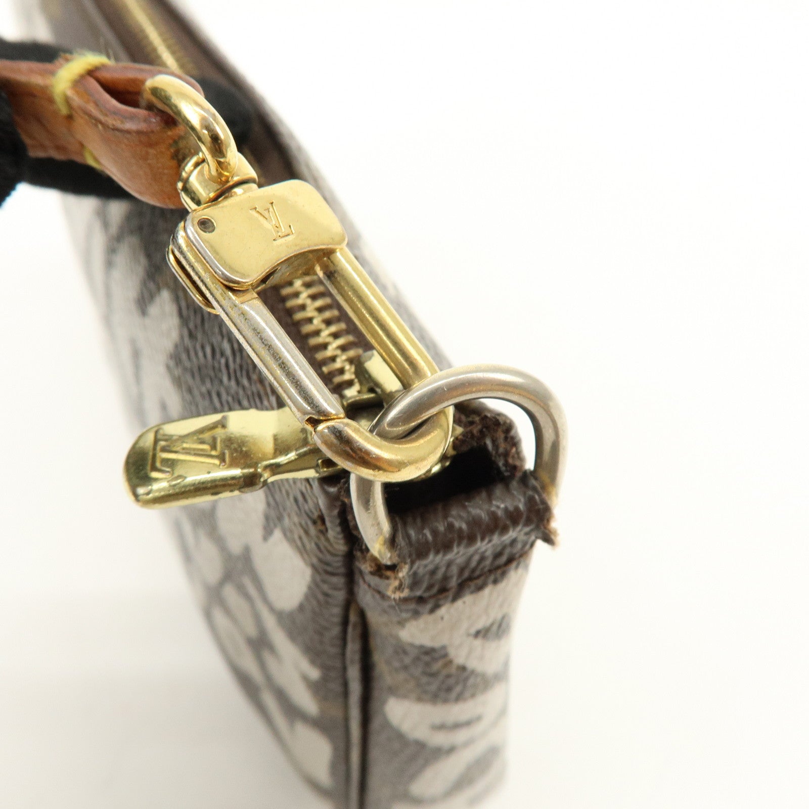 Louis Vuitton Monogram Graffiti Pochette Accessoires Pouch M92192