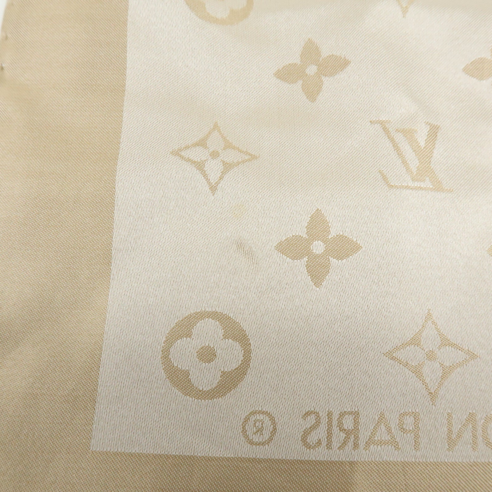 Louis Vuitton Monogram Echarpe Capri Silk 100% Scarf Beige M71051