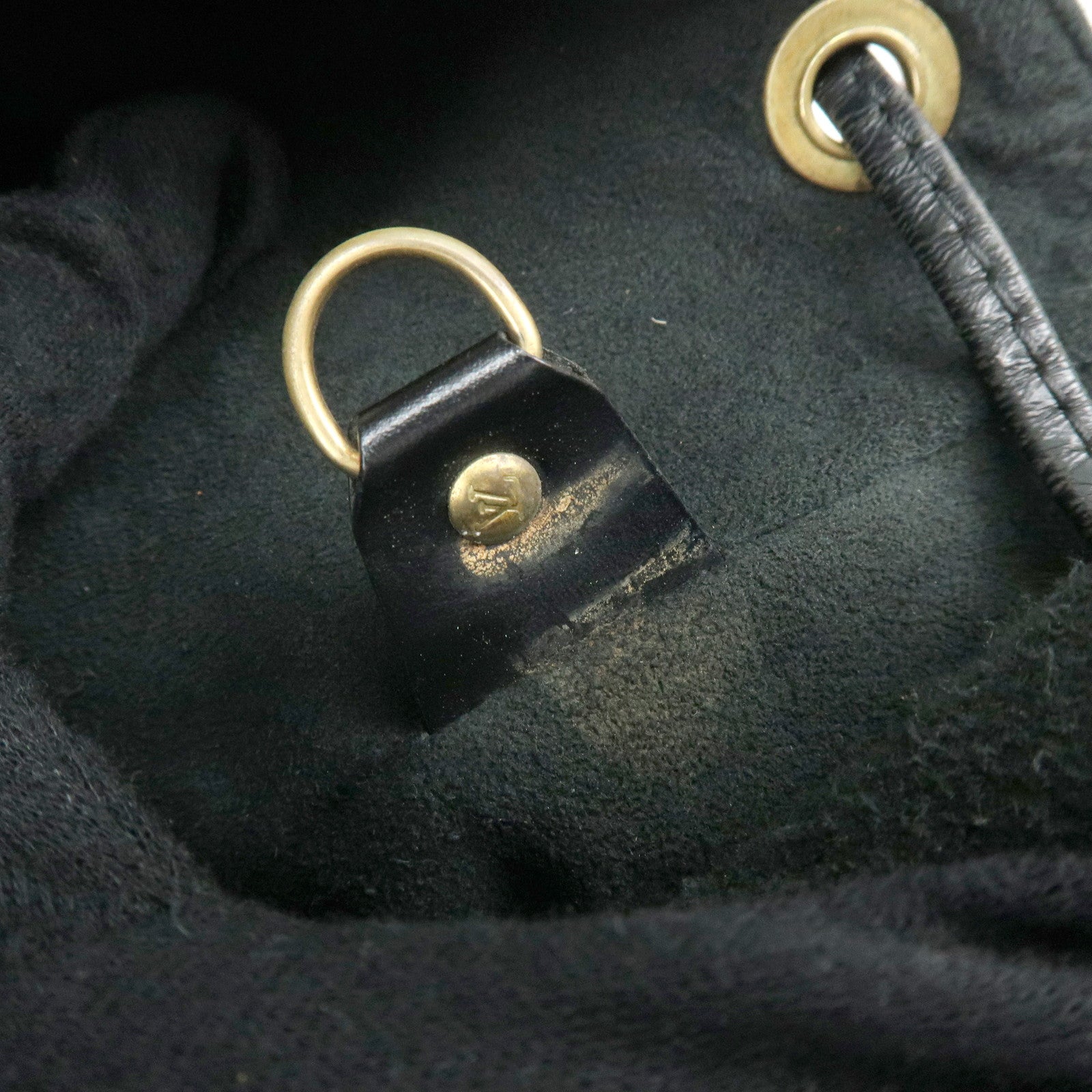 Louis Vuitton Epi Petit Noe Shoulder Bag Noir Black M59012