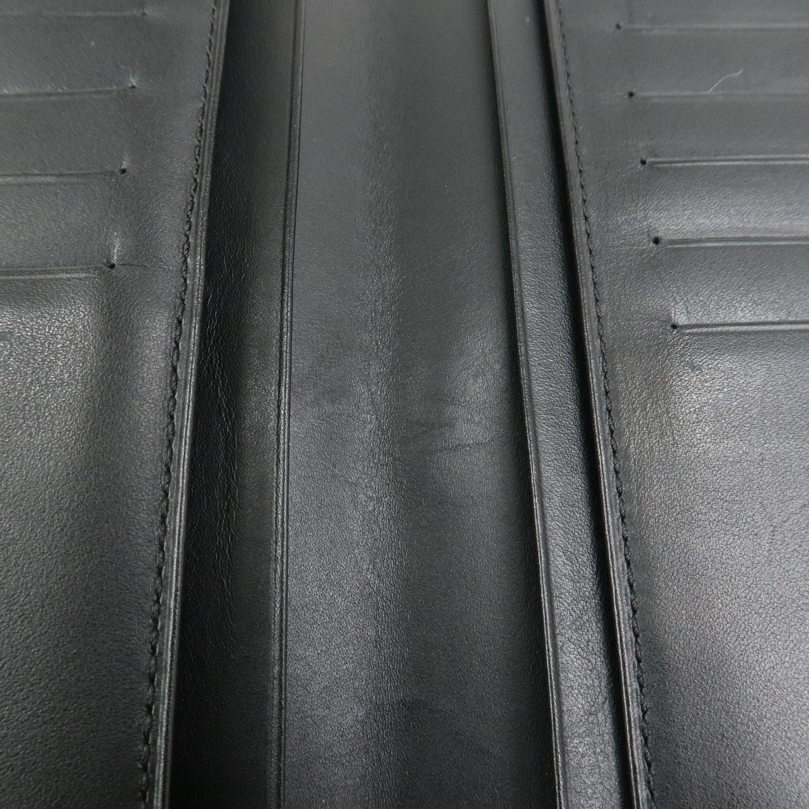 Louis Vuitton Nomad Collection Portefeuille Valeurs Noir M85401