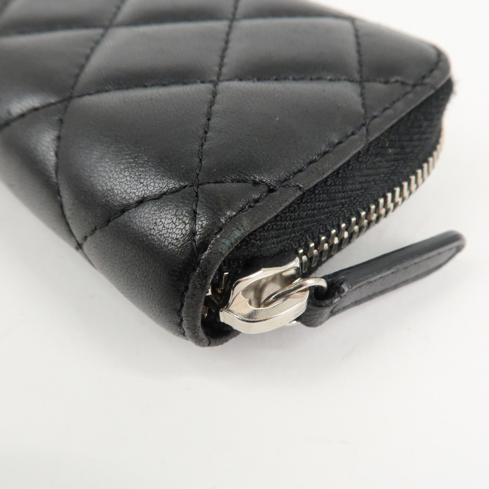 CHANEL Matelasse Lamb Skin Classic Zippy Coin Case Black AP0216 Used