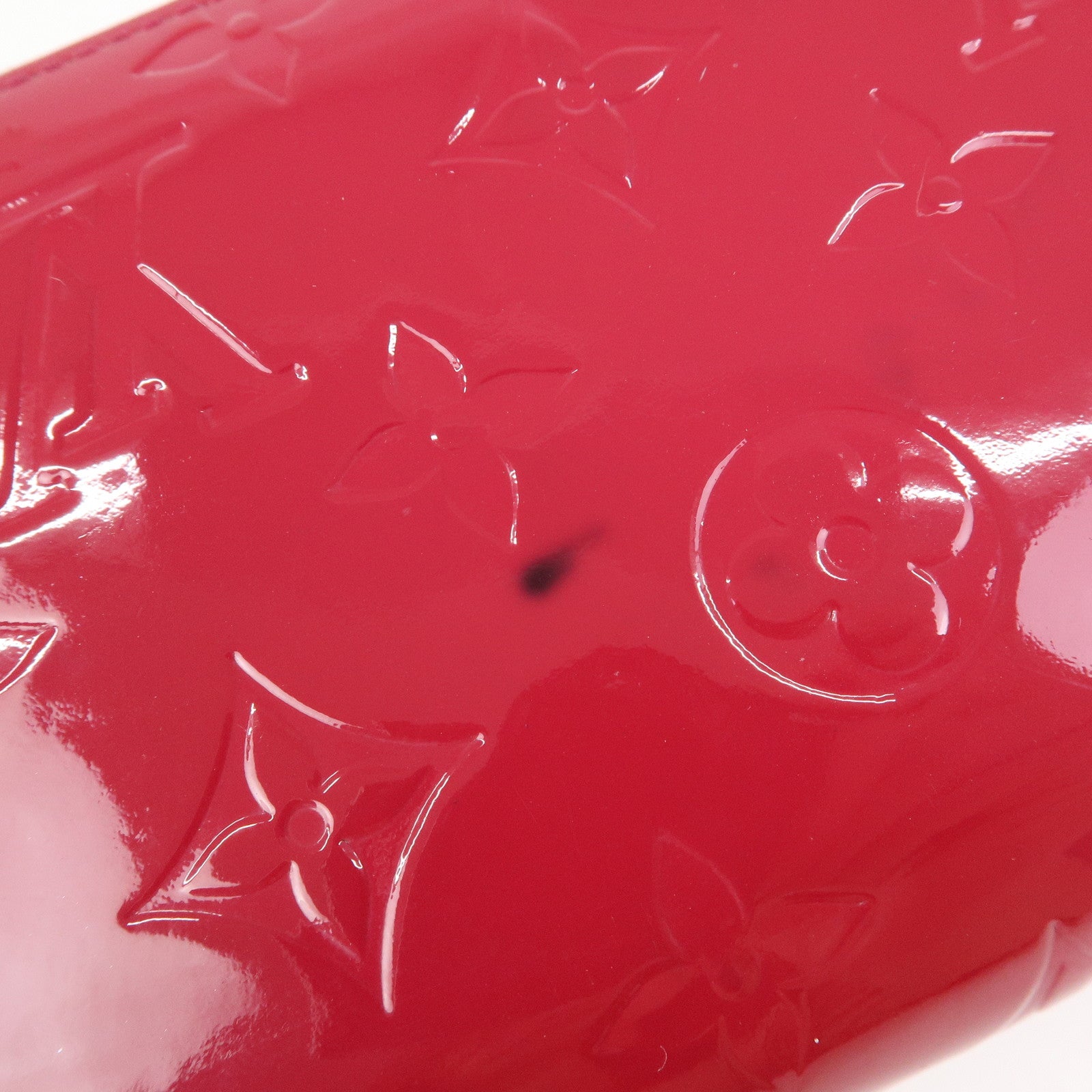 Louis Vuitton Monogram Vernis Round Zippy Wallet Rose Indien M91597