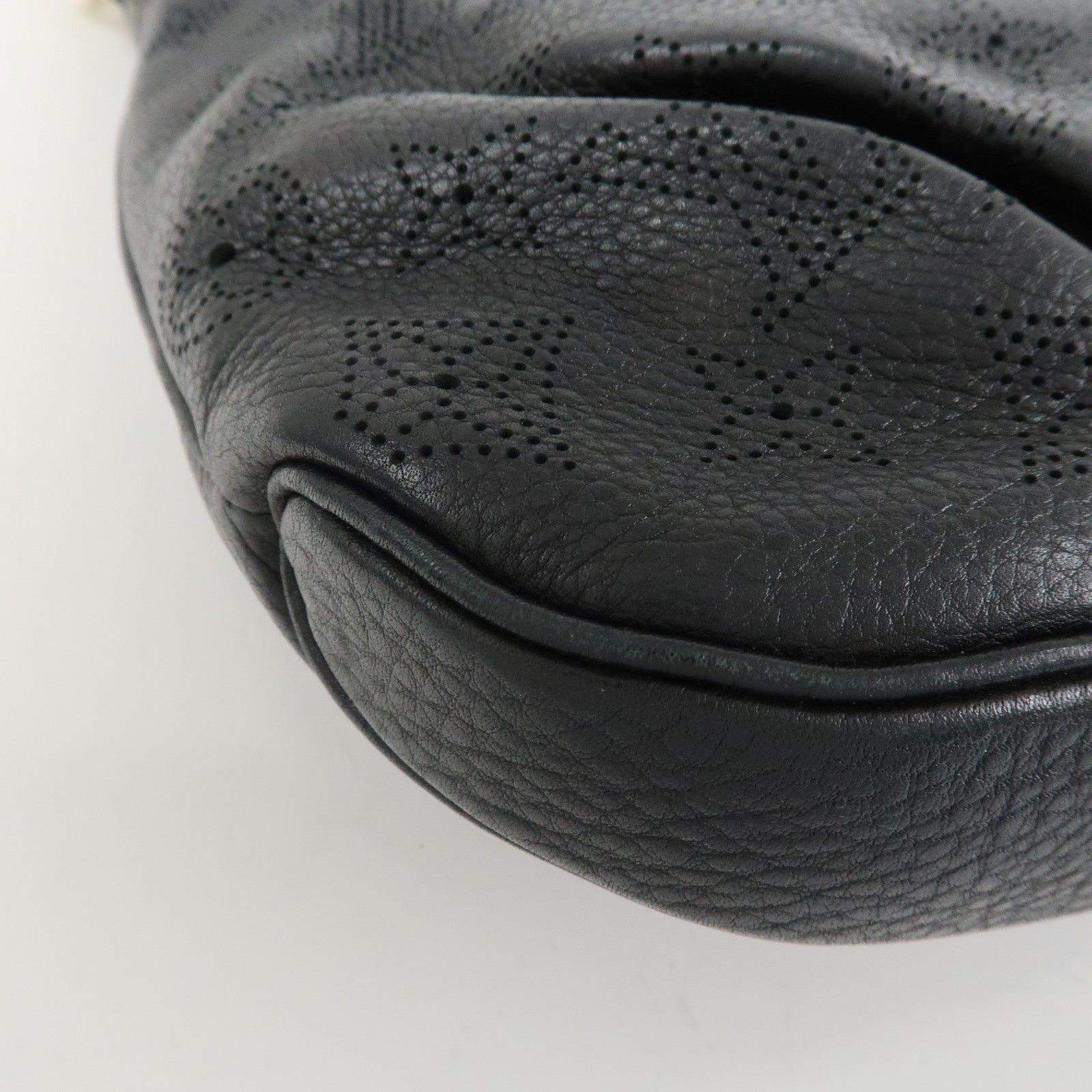 Louis Vuitton Monogram Mahina Selene PM Shoulder Bag Noir M94035