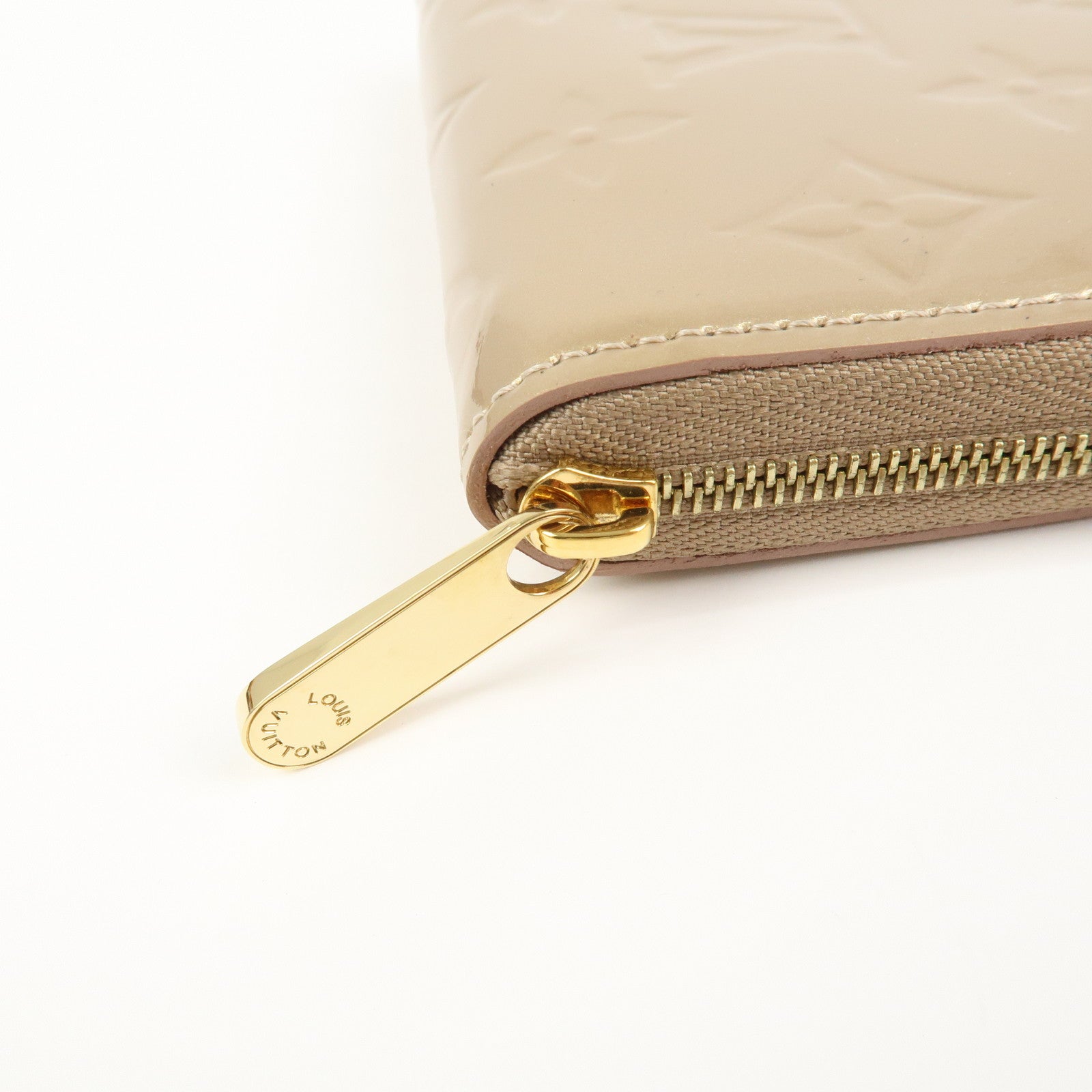 Louis Vuitton Monogram Vernis Round Zippy Coin Purse Beige M91762