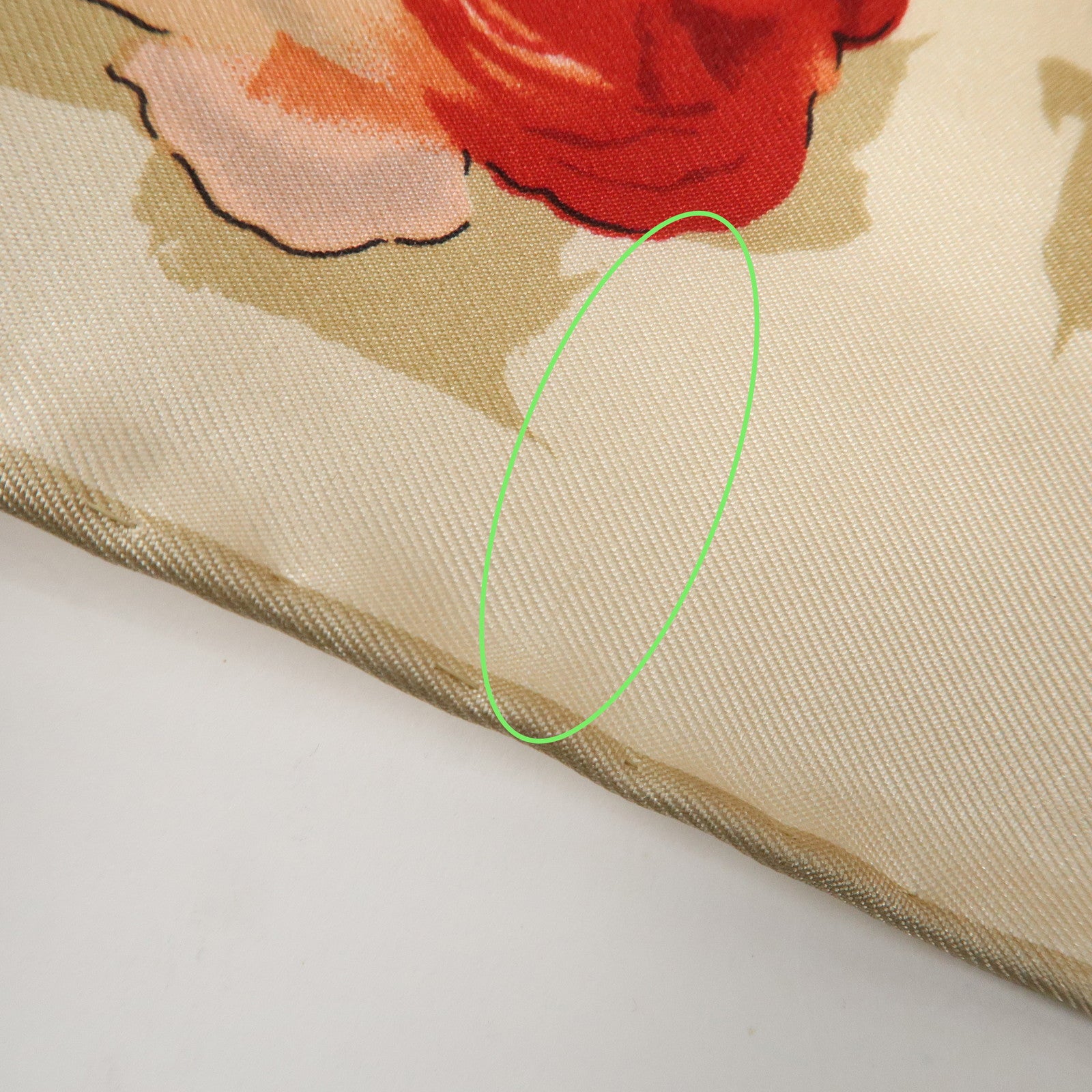 GUCCI Silk 100% Botanical Scarf Beige Multicolor