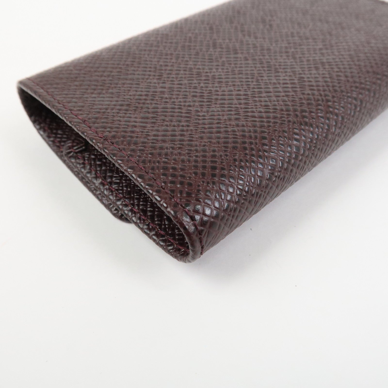 Louis Vuitton Taiga Leather Multiclés 6 Key Case Acajou M30536