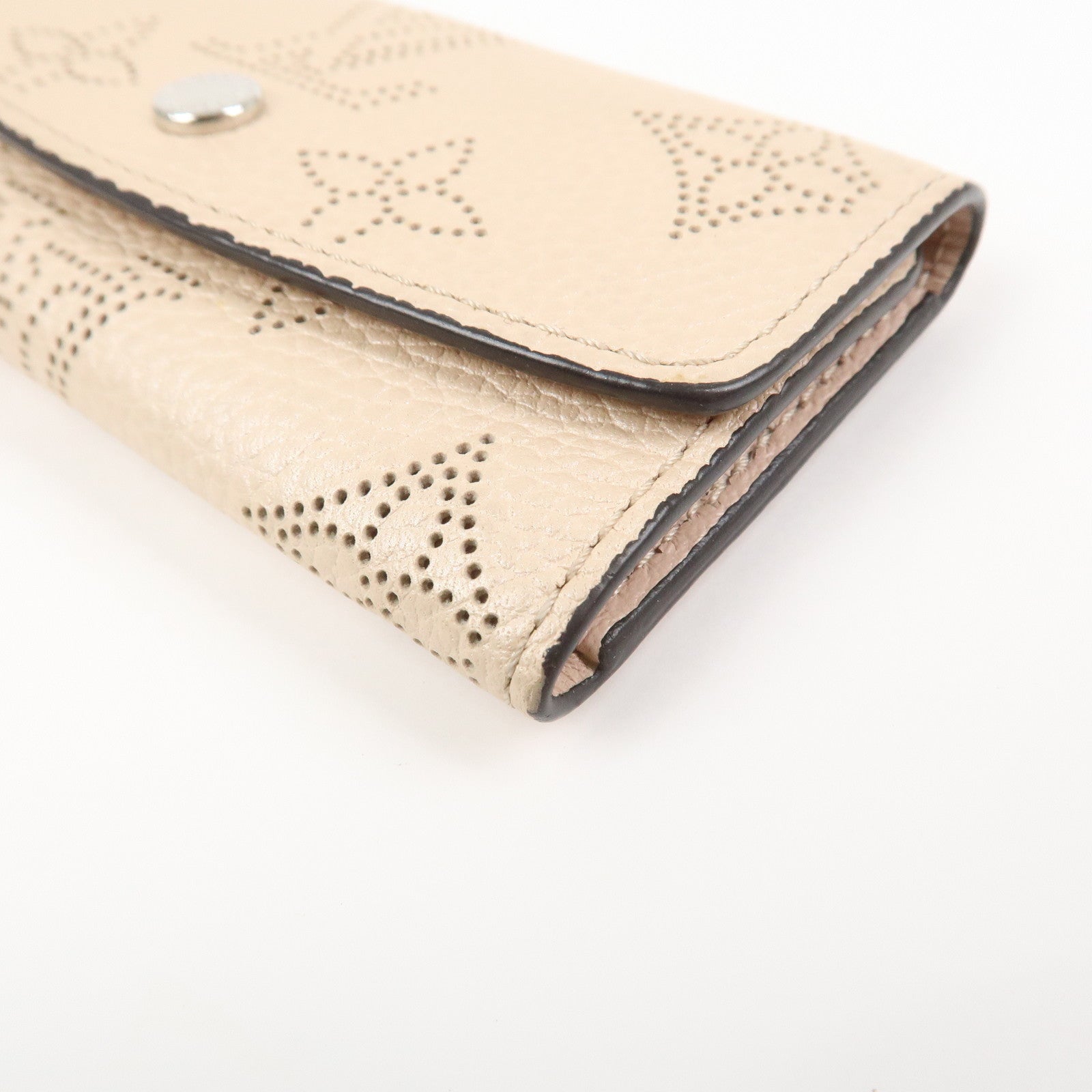 Louis Vuitton Monogram Mahina Multiclés 4 Key Case Magnolia M64056