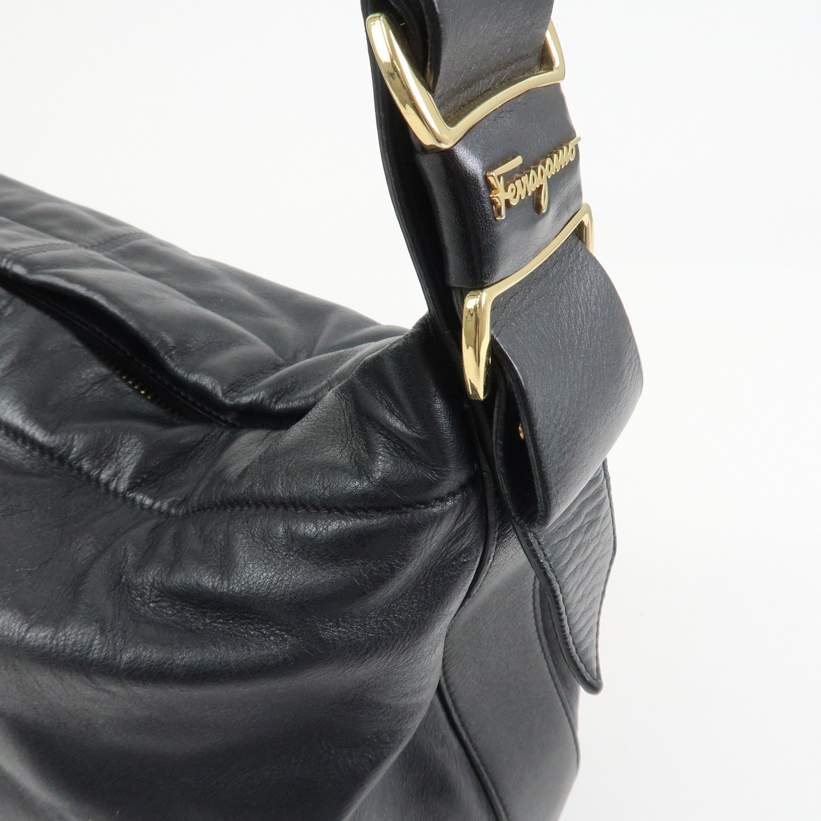 Ferragamo Vara Ribbon Leather Shoulder Bag Hand Bag Black