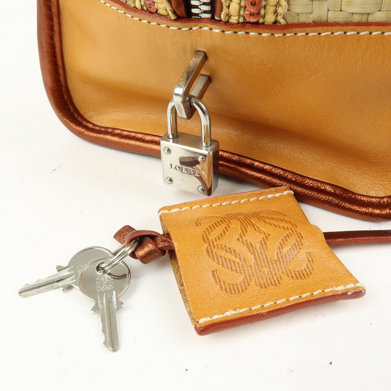 LOEWE Anagram Amazona 28 Raffia Leather Hand Bag Beige Camel