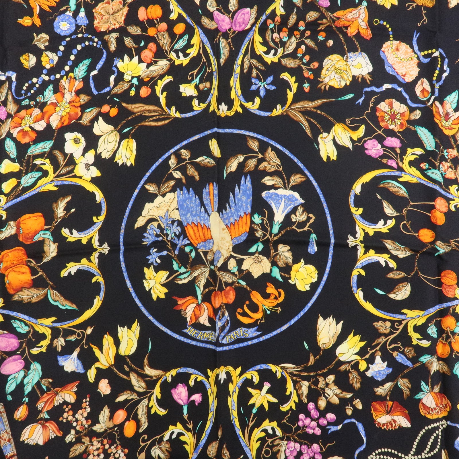 HERMES Carre 90 Silk 100% Scarf PIERRES D' ORIENT ET D' OCCIDENT