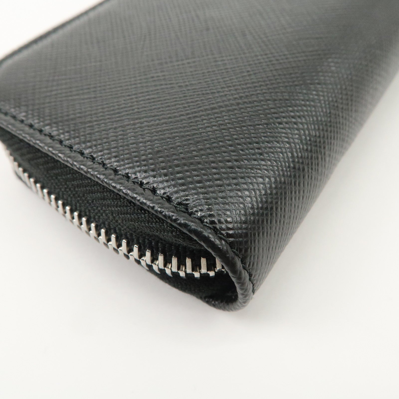 PRADA Saffiano Leather Round Zippy Key Case Black 2PG604 Used