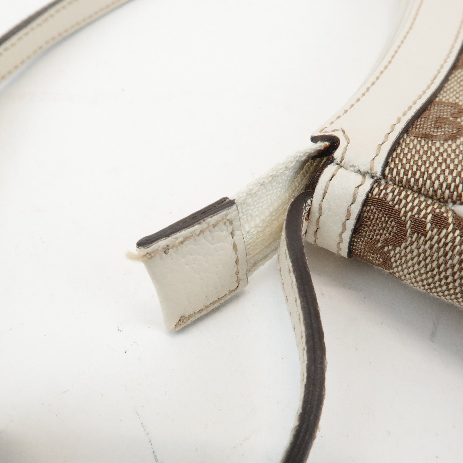 GUCCI GG Canvas Leather Accessory Pouch Hand Bag Beige Ivory 154432 Used