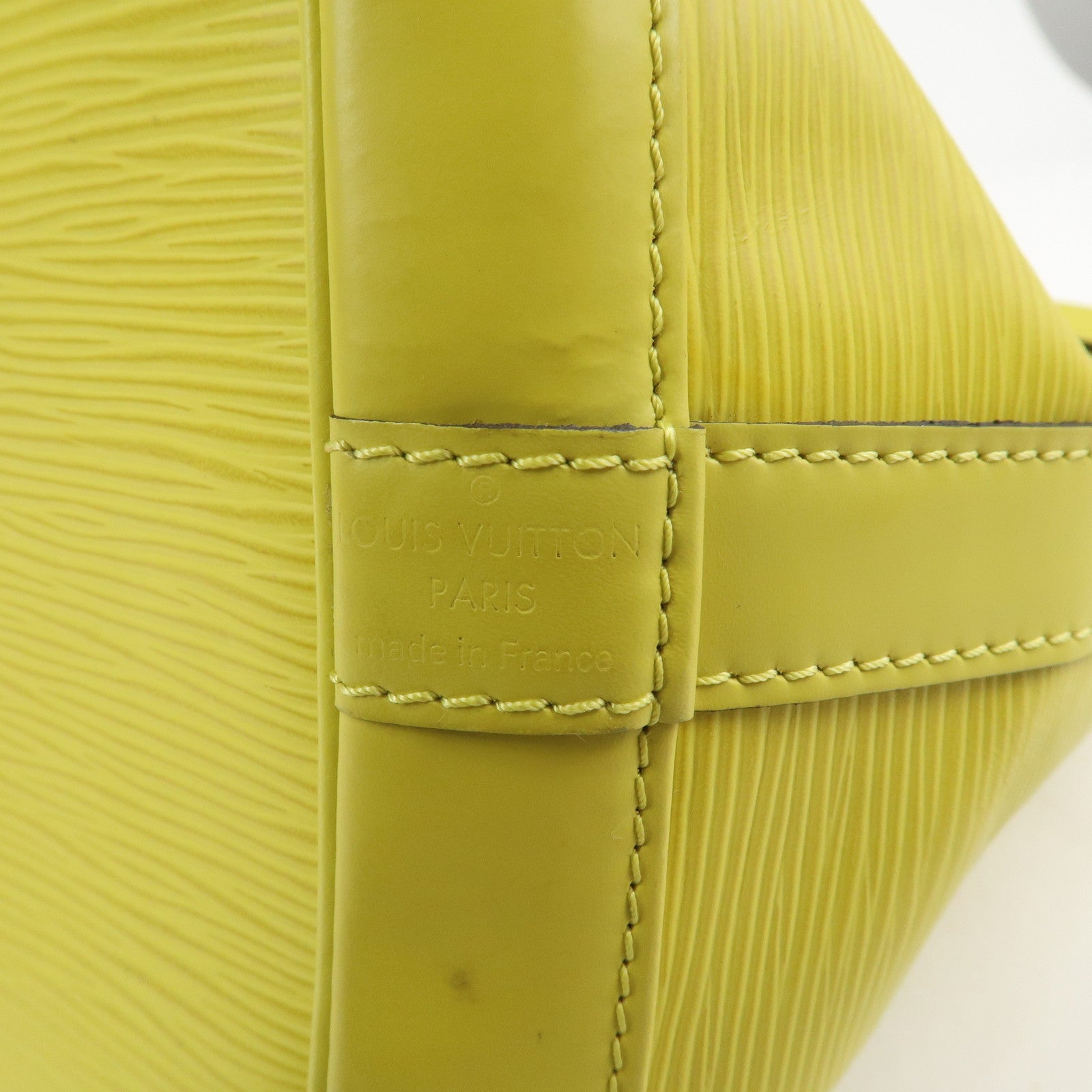 Louis Vuitton Epi Petit Noe Shoulder Bag Pistache M44107