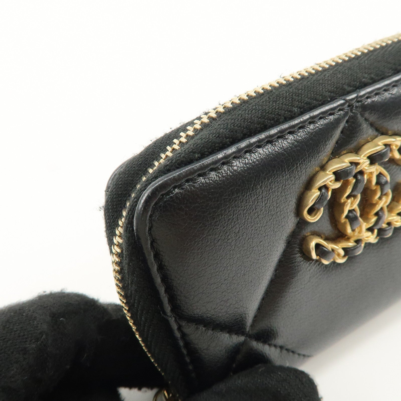 CHANEL COCO Mark Matelasse Lamb Skin Round Zippy Coin Purse AP0949 Used