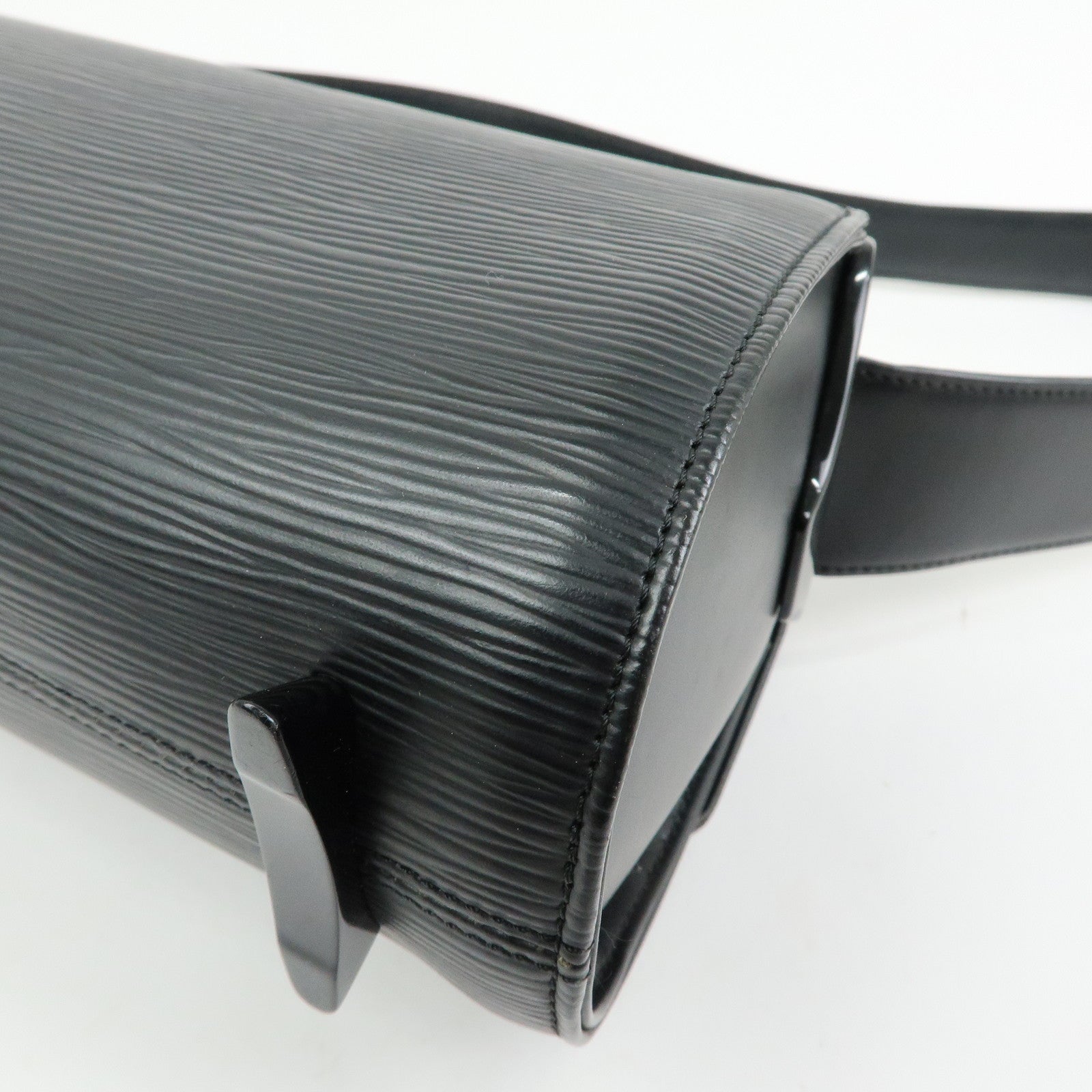 Louis Vuitton Epi Nocturne GM Shoulder Bag Noir Black M52172