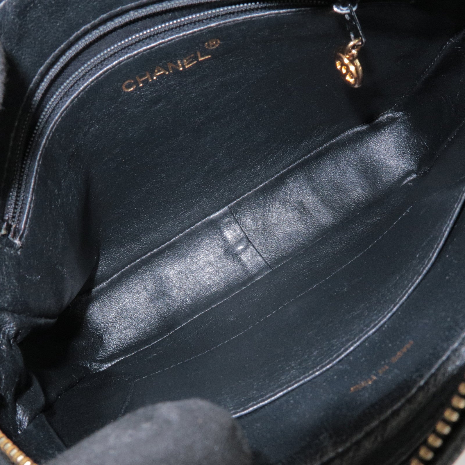 CHANEL Chevron V Stitch Caviarskin Chain Shoulder Bag Black