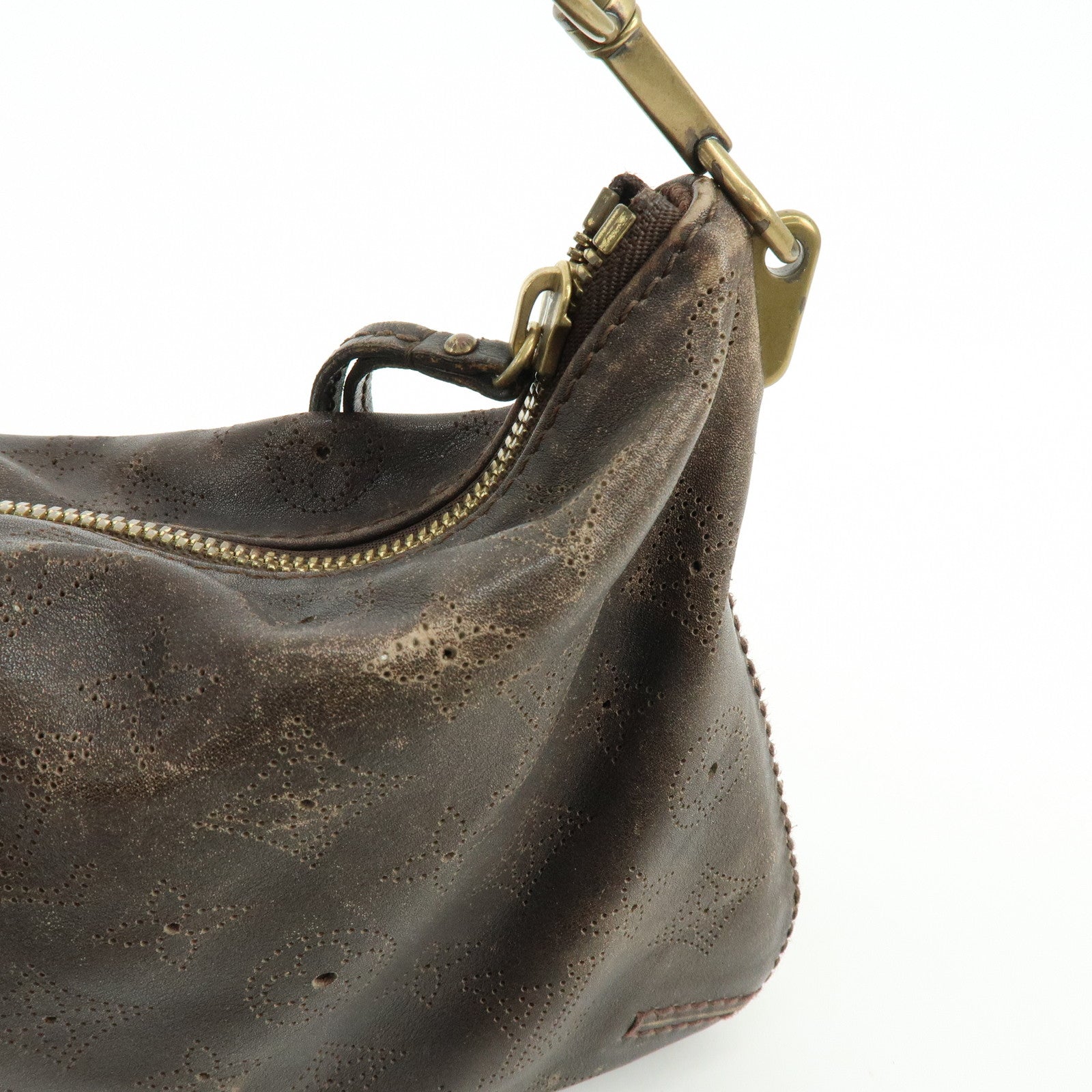 Louis Vuitton Pochette Onata Cuir Leather Shoulder Bag Cacao M40002