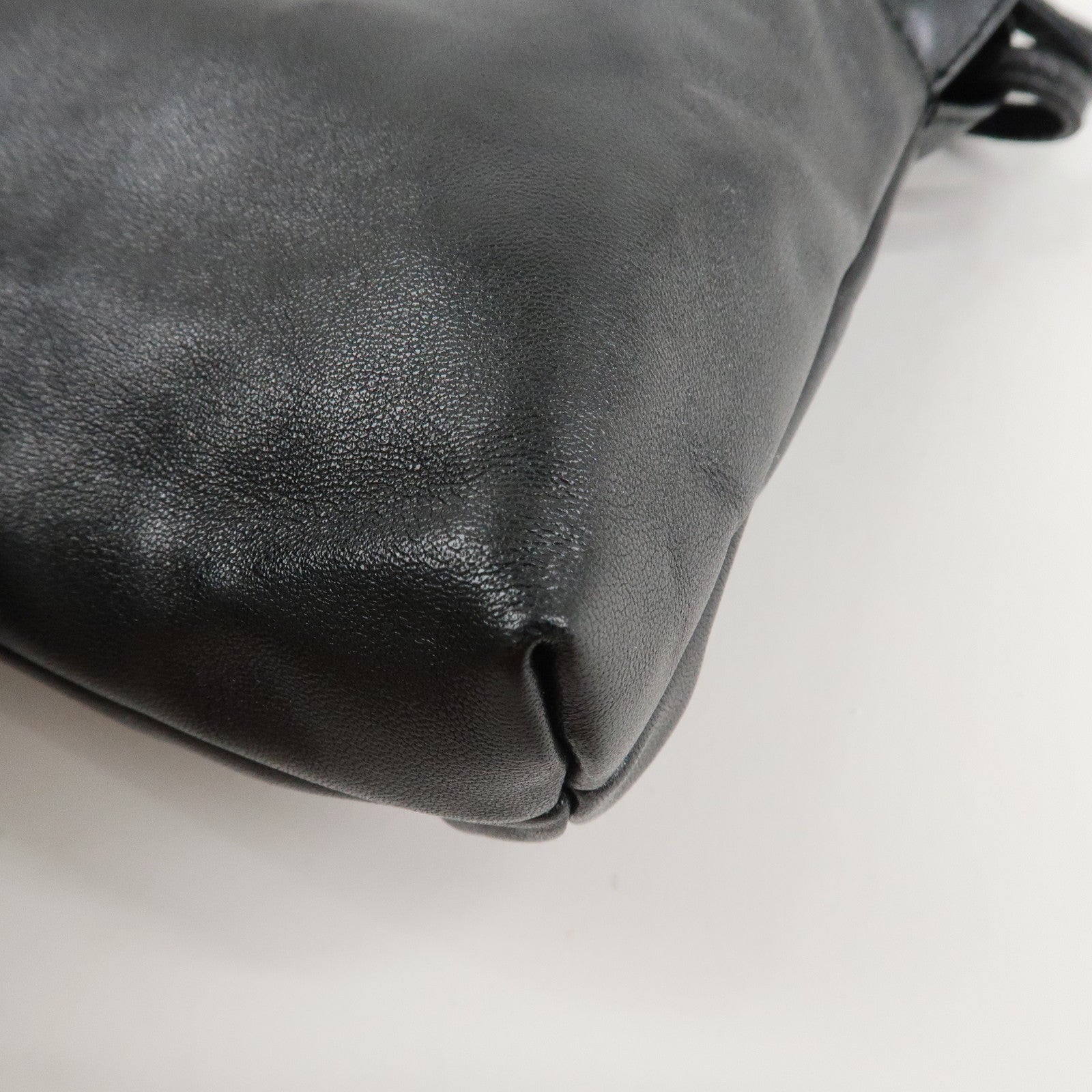 GUCCI Leather Shoulder Bag Black Silver Hardware 200110 Used