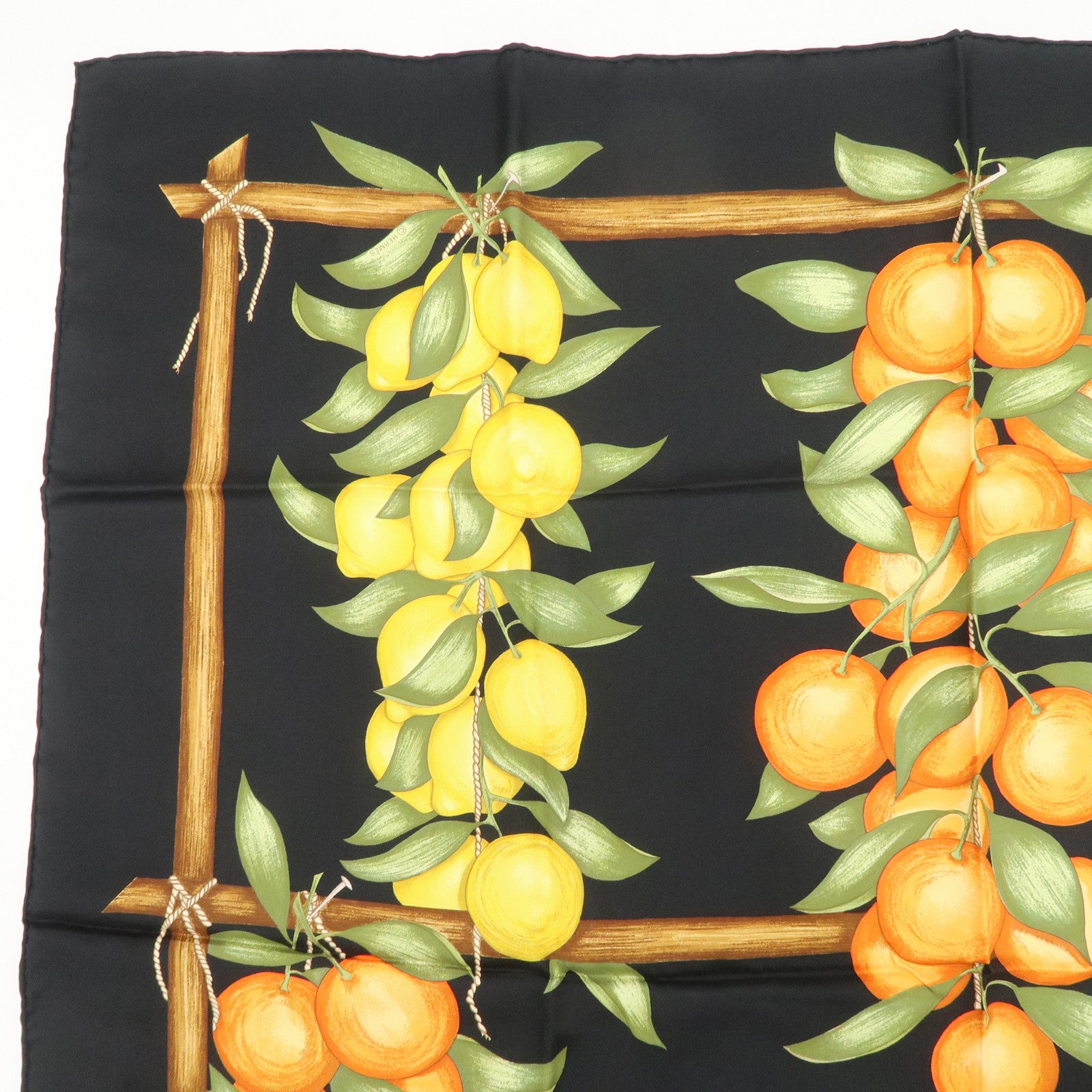 HERMES Carre 90 Silk 100% Scarf Oranges et citrons Black Orange