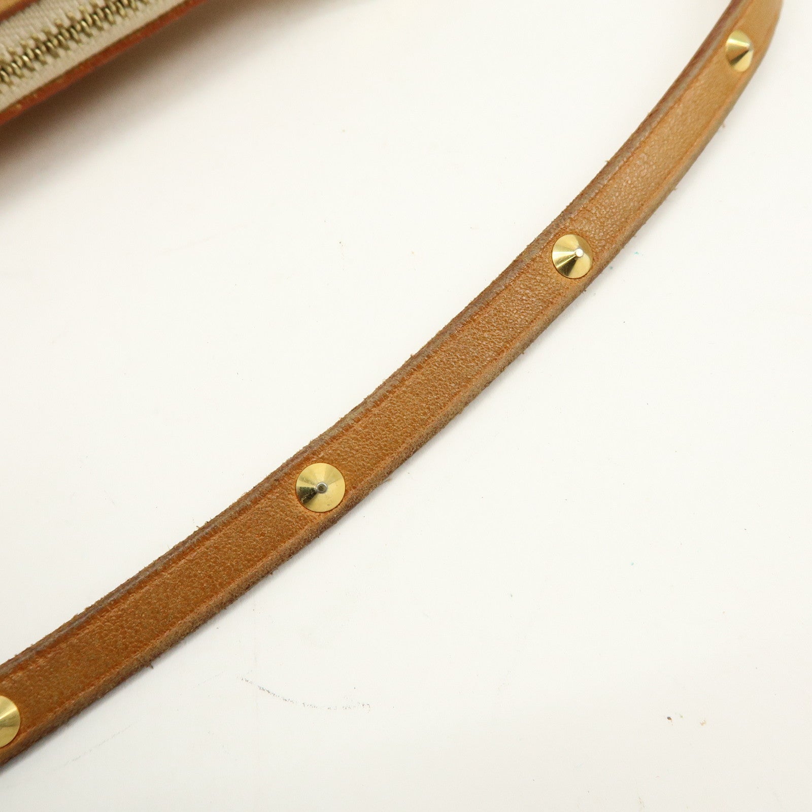 Louis Vuitton Monogram Multicolor Pochette Accessoires Blanc M92649